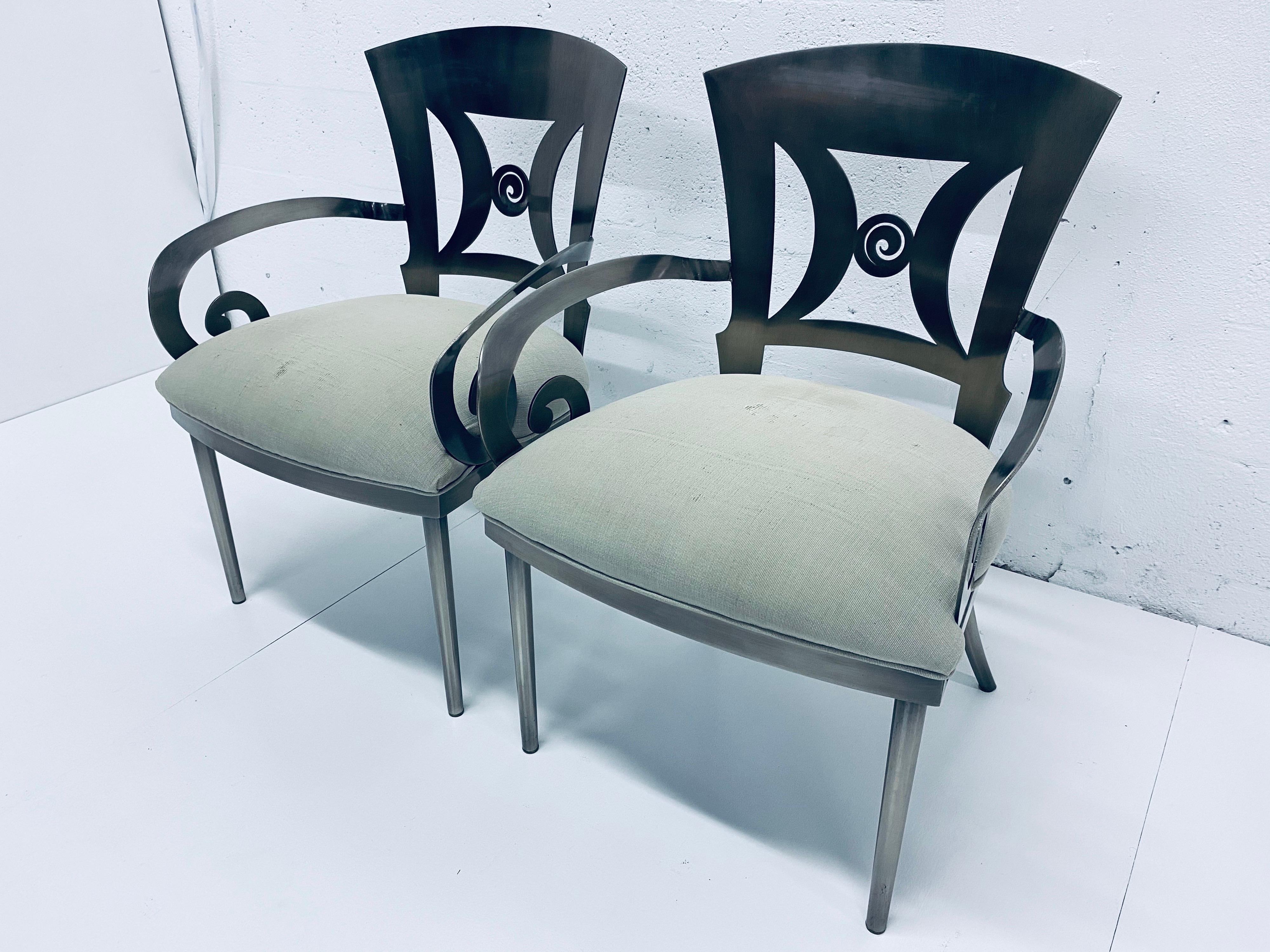 Moderne Paire de chaises de salle à manger ou d'appoint Design Institute of America DIA en vente