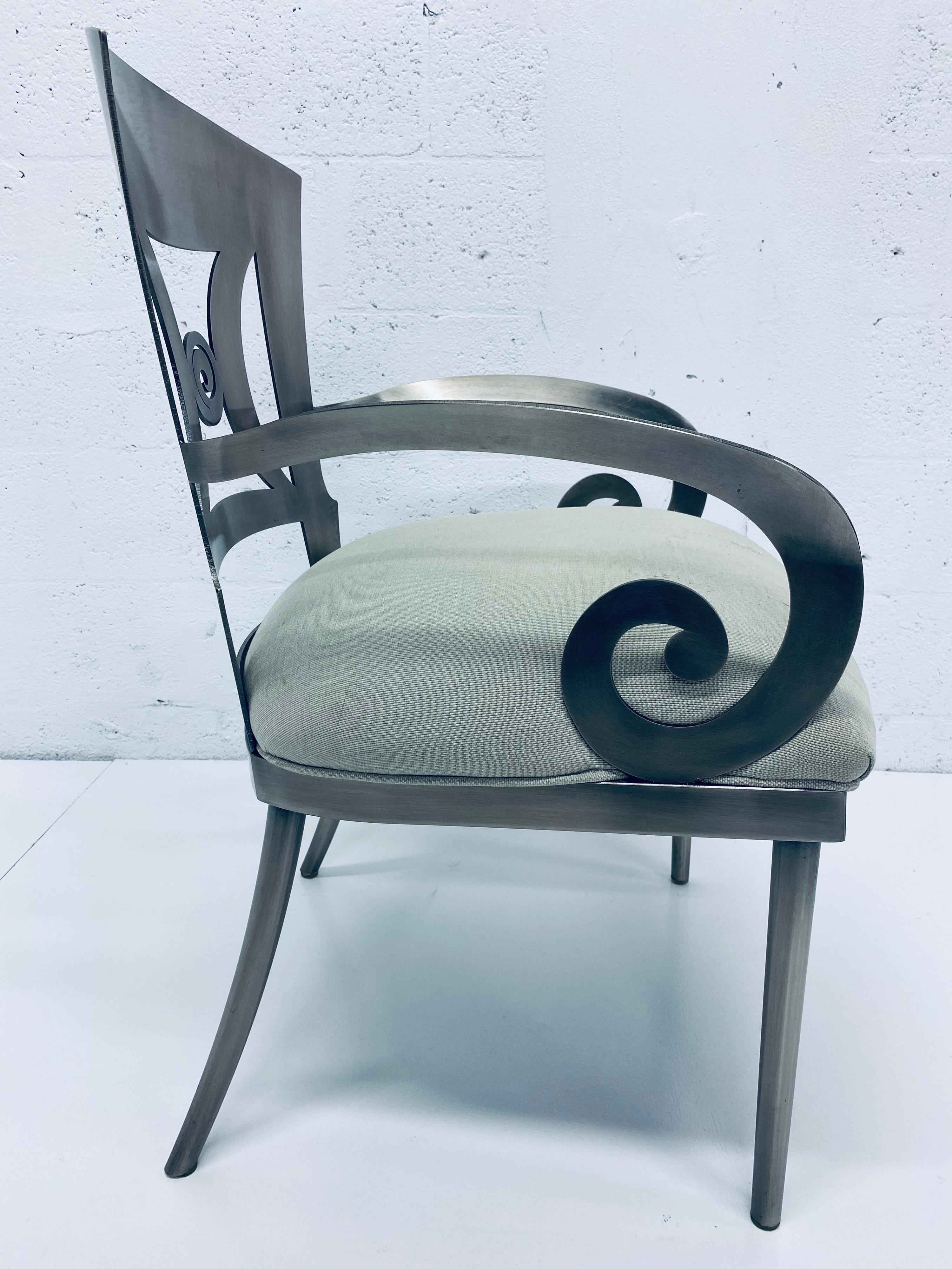 Acier Paire de chaises de salle à manger ou d'appoint Design Institute of America DIA en vente