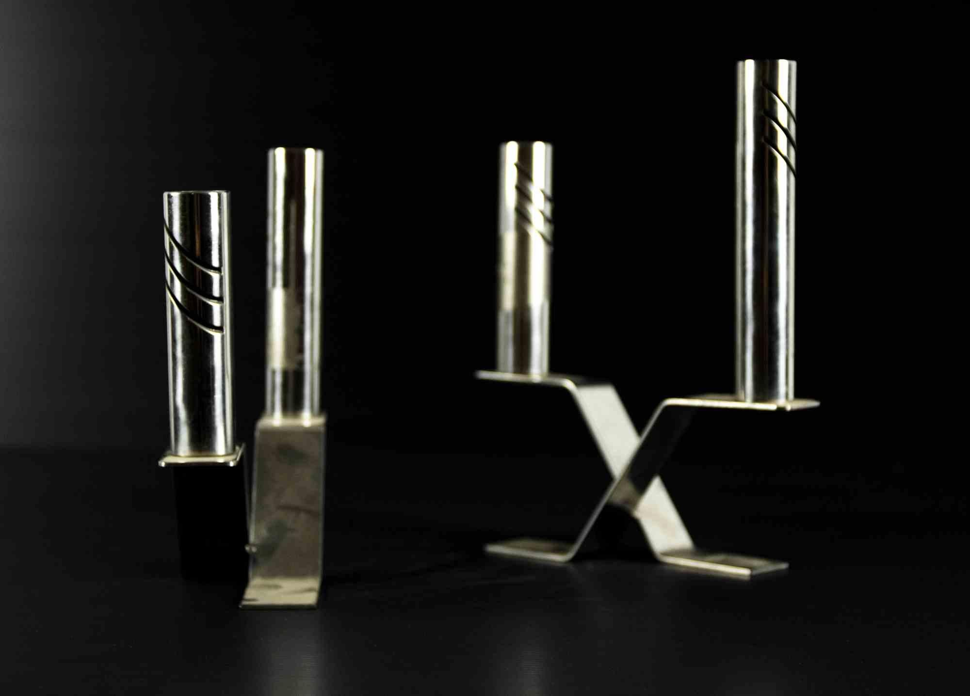 Design-Kerzenständer aus Metall, hergestellt in Italien, Mitte des 20. Jahrhunderts, Paar im Angebot 1