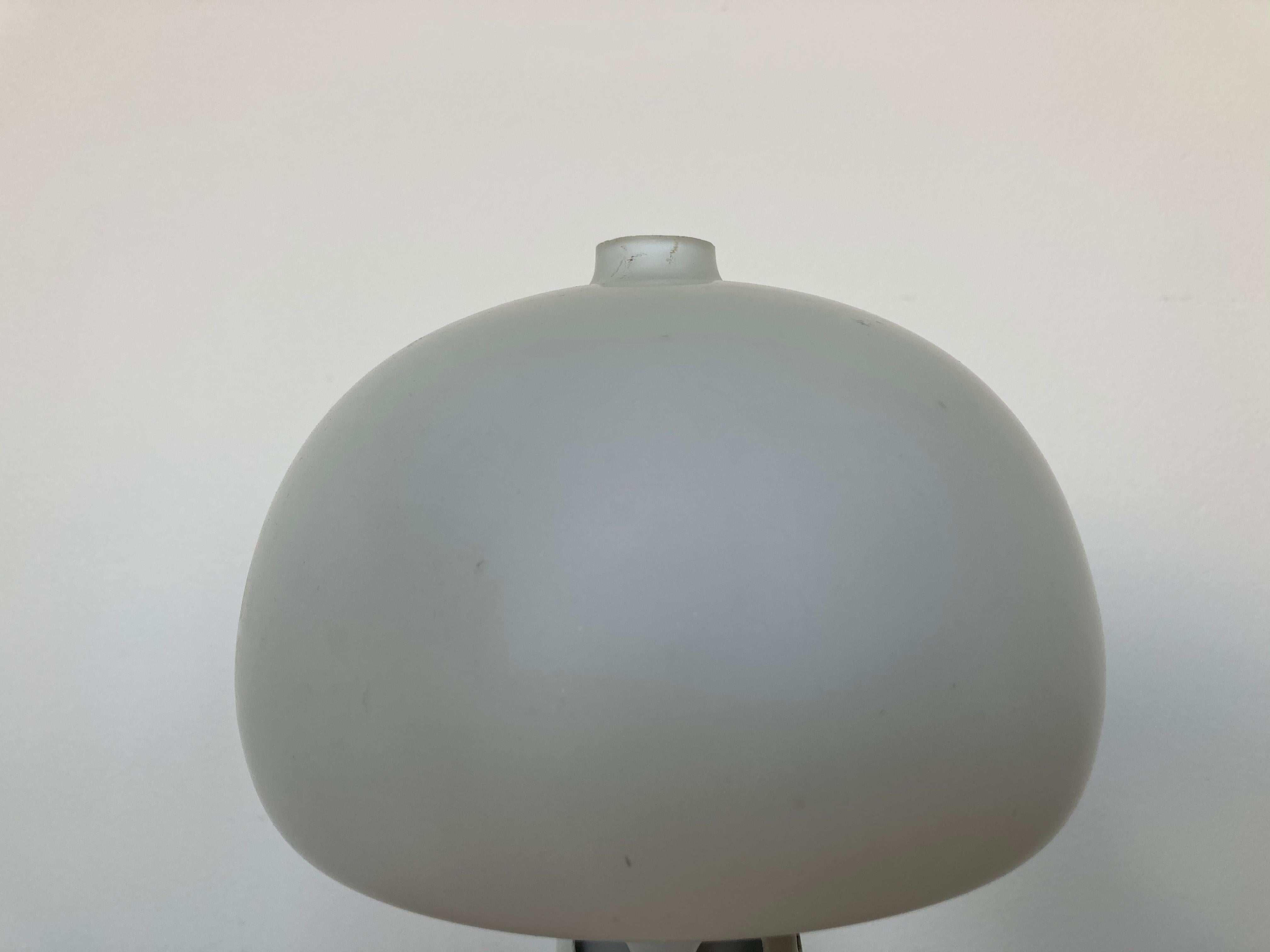 Tchèque Paire de lampes de table design du milieu du siècle dernier:: 1970 en vente