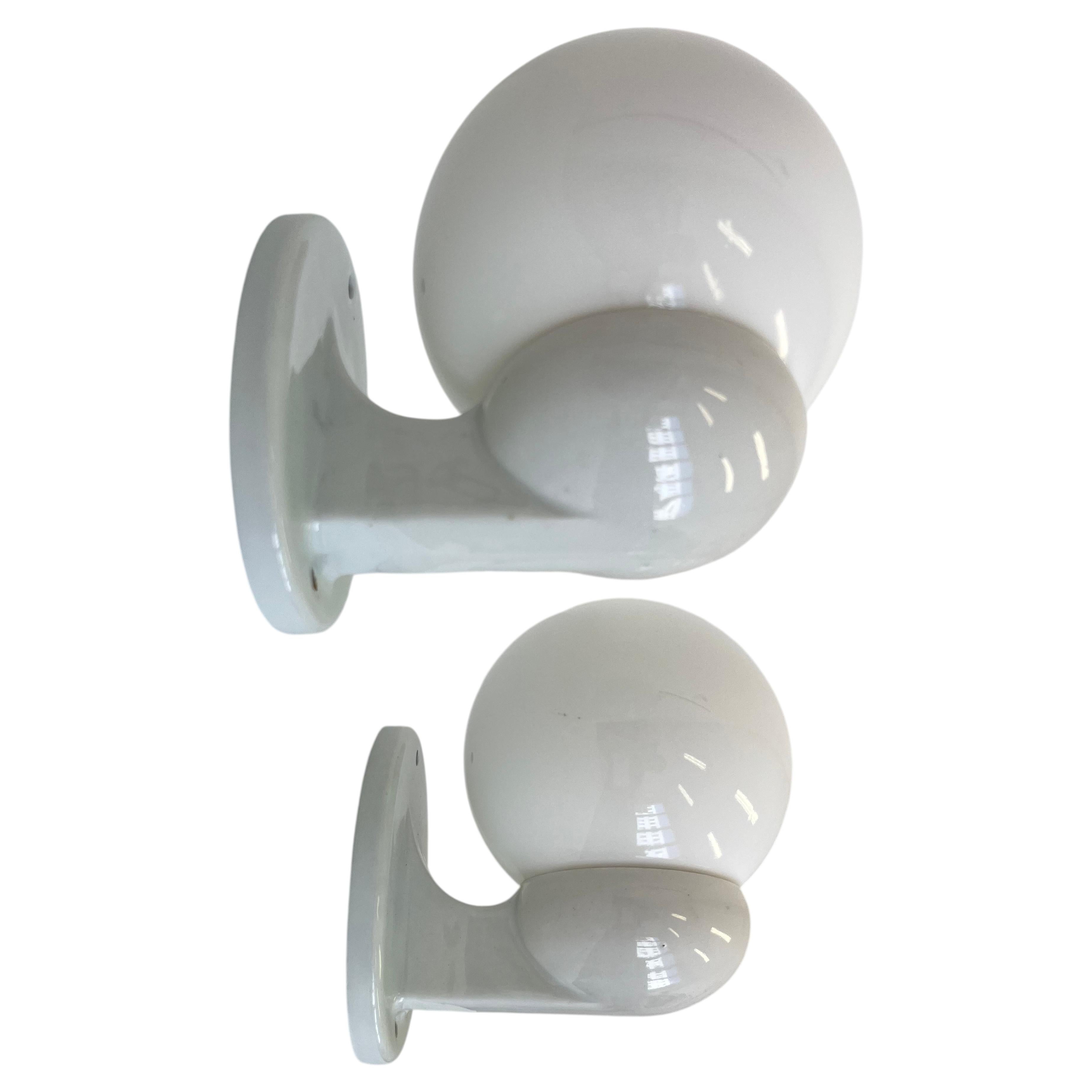 Pair of DESIGN porcelain and glass Bauhaus wall lamps - 1930s
