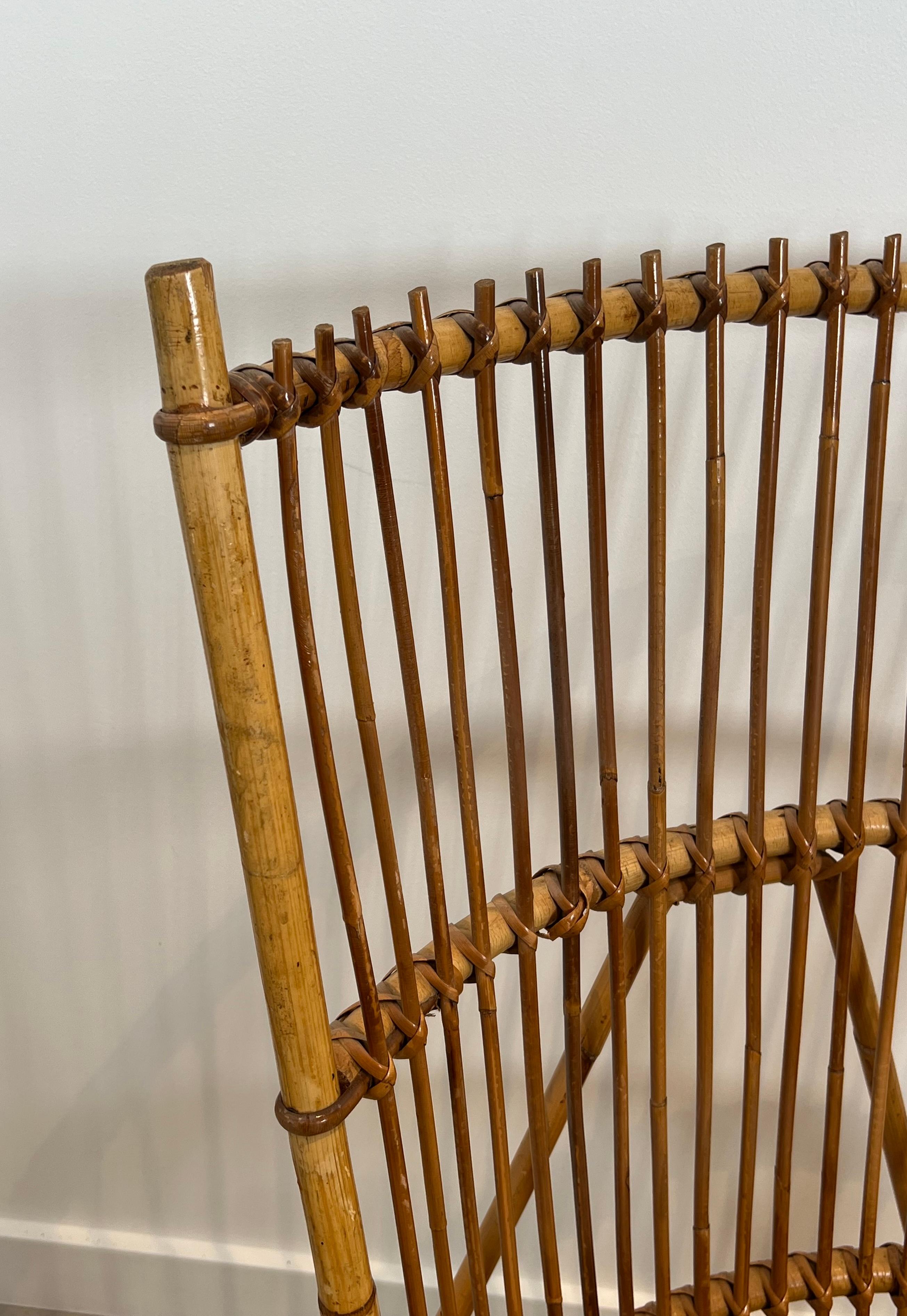 Paar Design Rattan-Sessel (Mitte des 20. Jahrhunderts) im Angebot