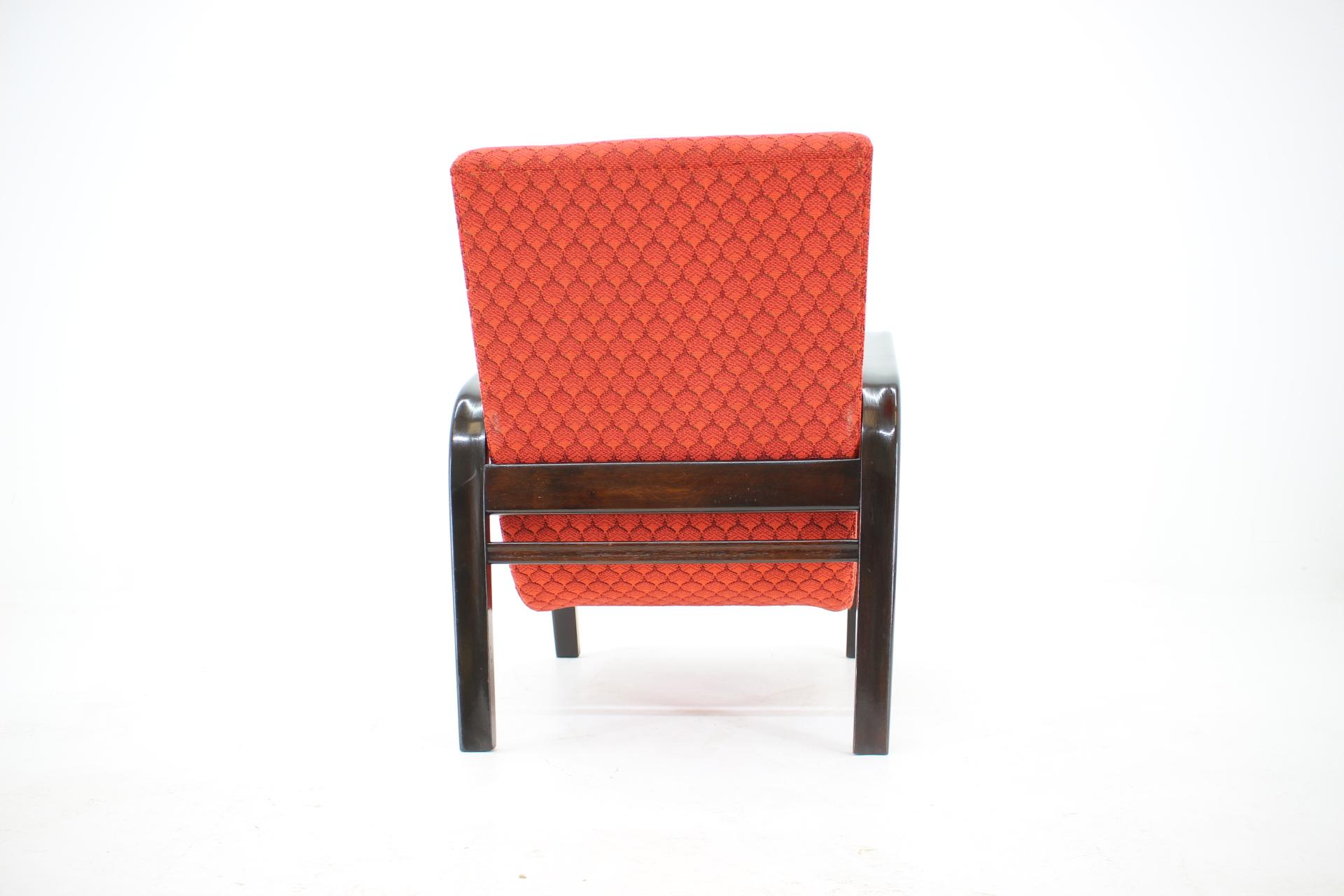 Paire de fauteuils design rénovés par Arch. Kropacek et Kozelka:: années 1950 Bon état - En vente à Praha, CZ