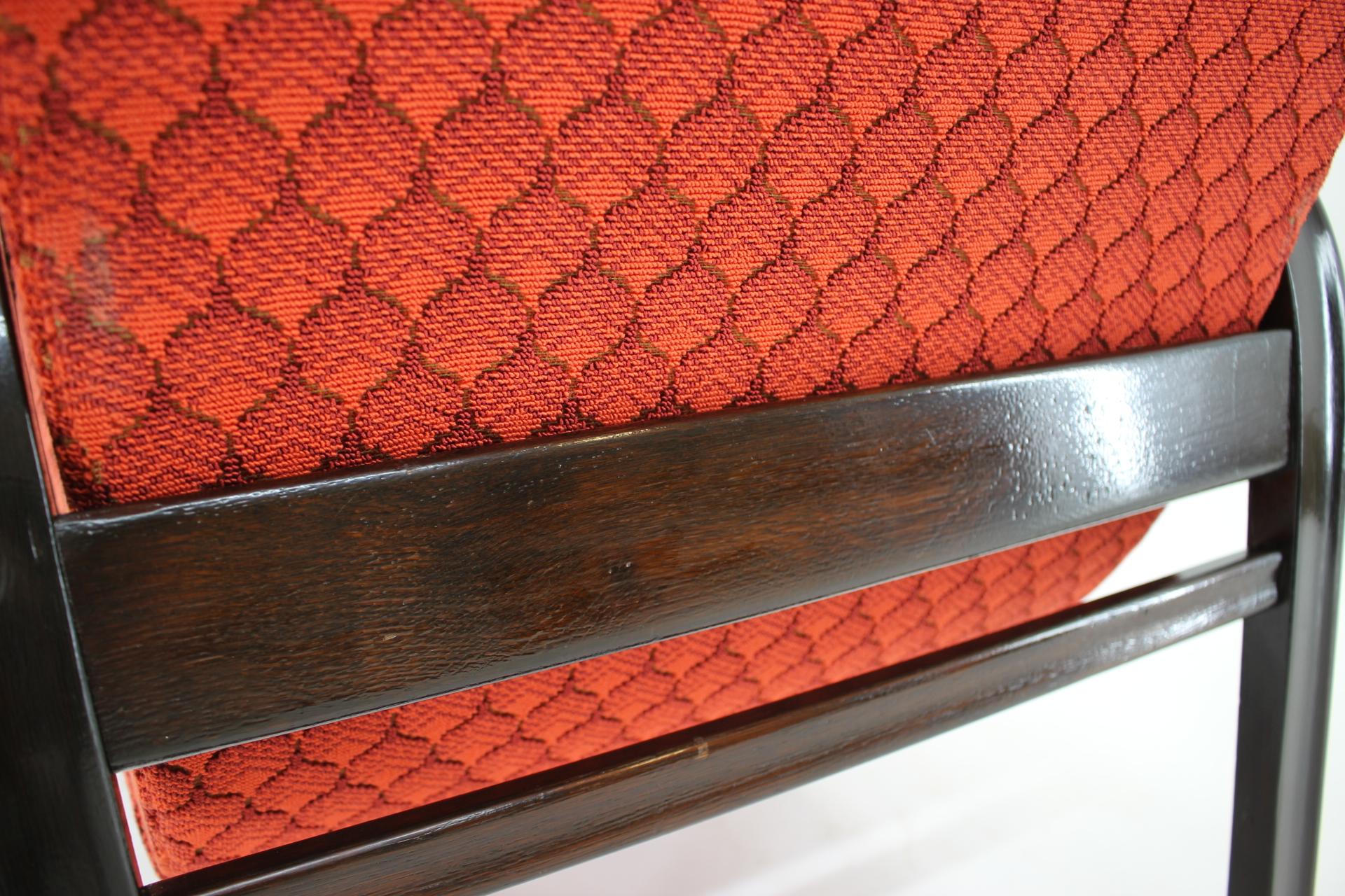 Paire de fauteuils design rénovés par Arch. Kropacek et Kozelka:: années 1950 en vente 1