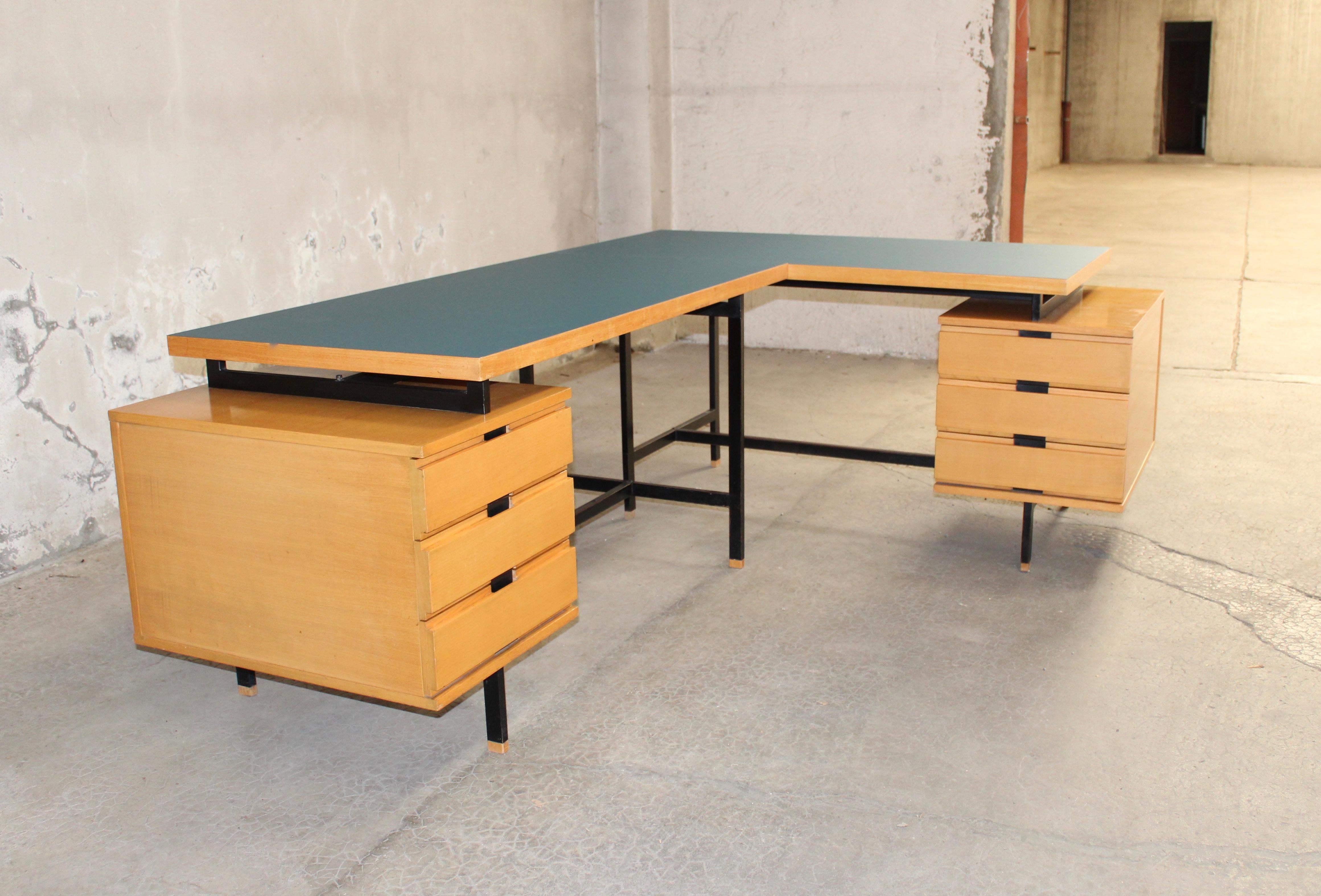 Pair of Desk of Pierre Guariche  In Good Condition In Grenoble, FR