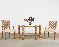 Paire de fauteuils de salle à manger en chêne à dossier enrubanné Dessin Fournir