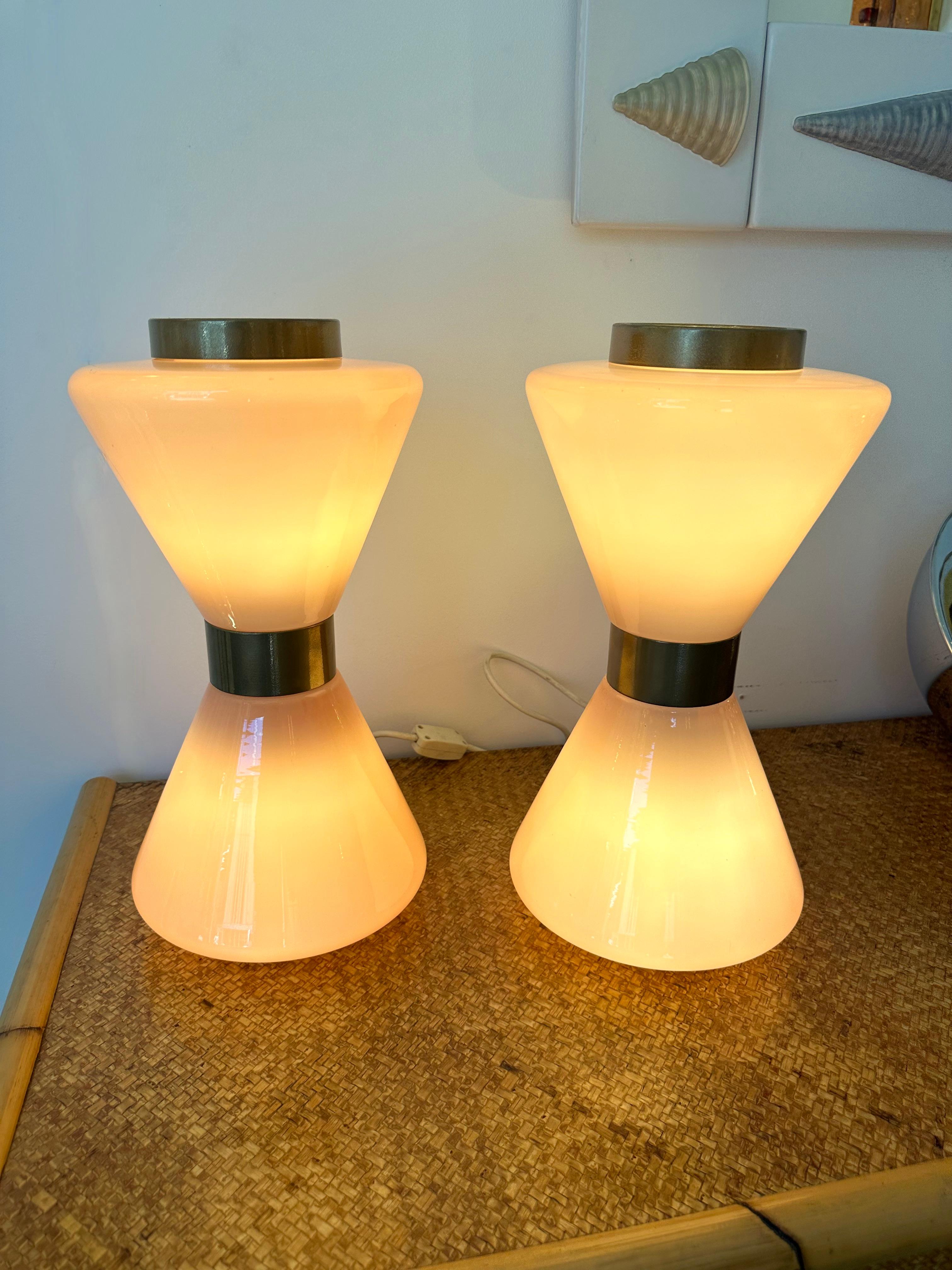Mid-Century Modern Pair of Diabolo Lamps Pink Murano Glass and Brass. Italy, 1970s