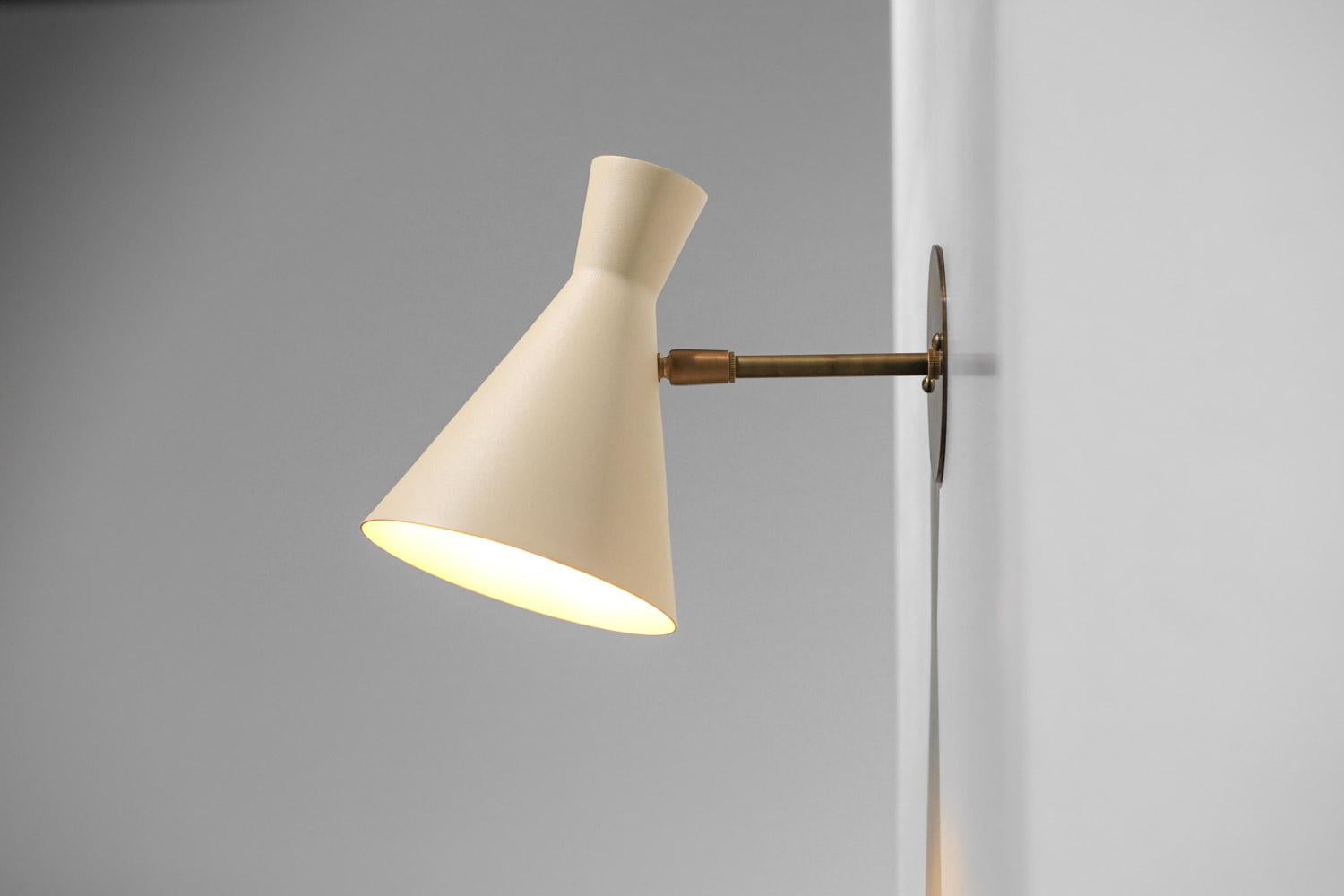 Coppia di applique moderne Diabolos in ottone e metallo laccato In condizioni Nuovo in vendita a Ternay, Auvergne-Rhône-Alpes