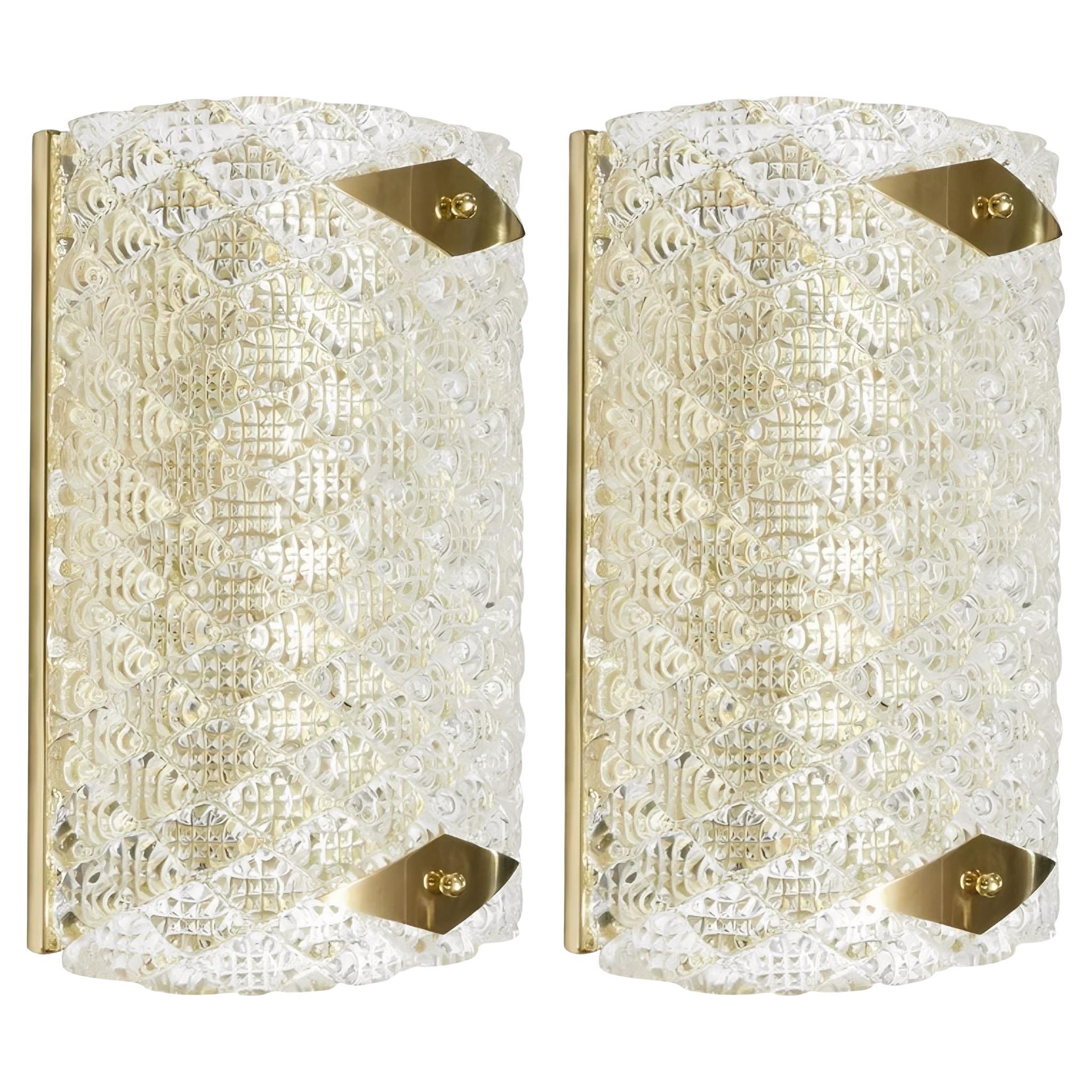 Pareja de apliques "Diamante" de cristal de Murano y latón. Italia, años 80. en venta