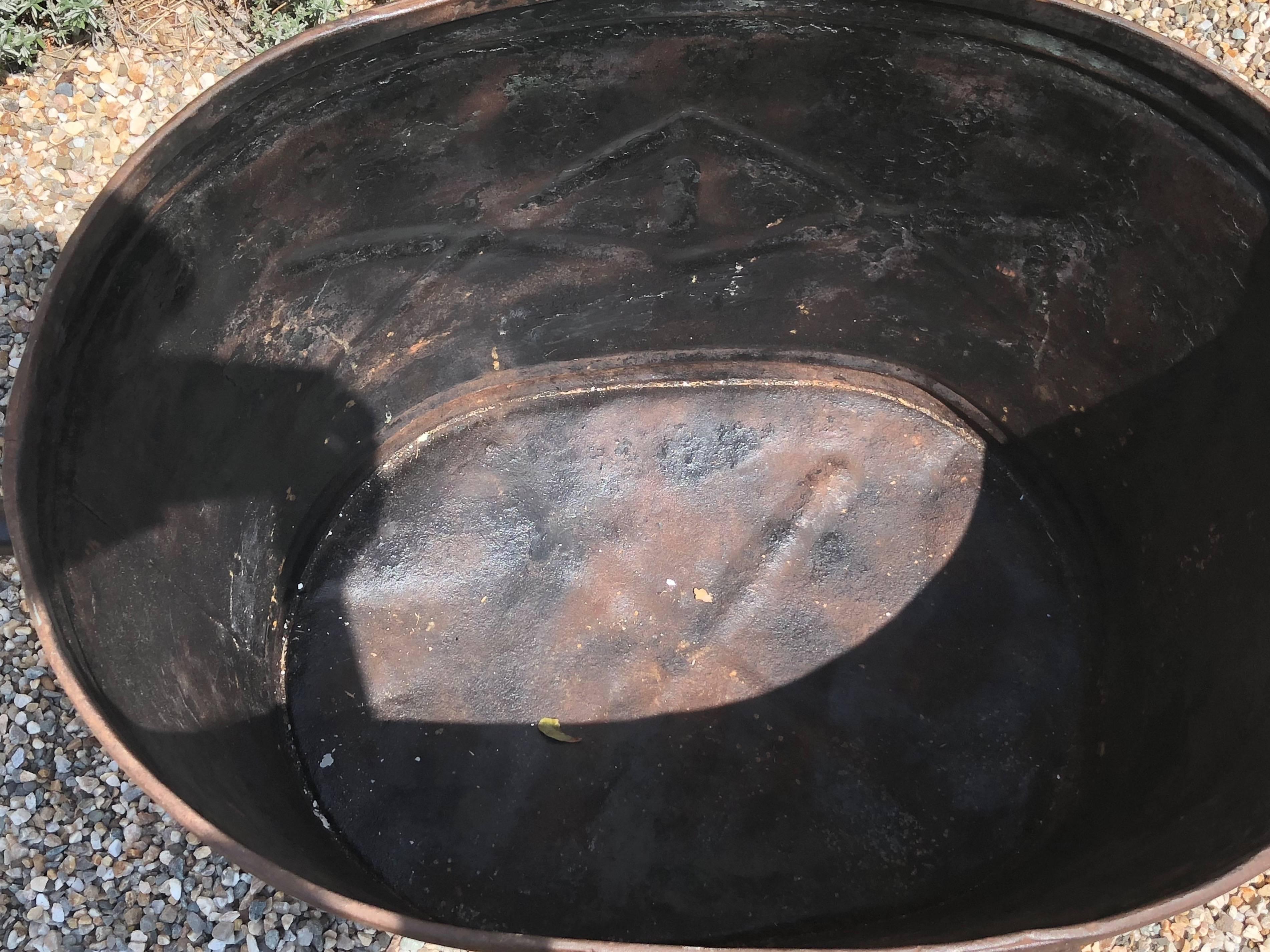 Pair of Diamond-Design French Steel Grape Bucket Planters In Good Condition In Woodbury, CT