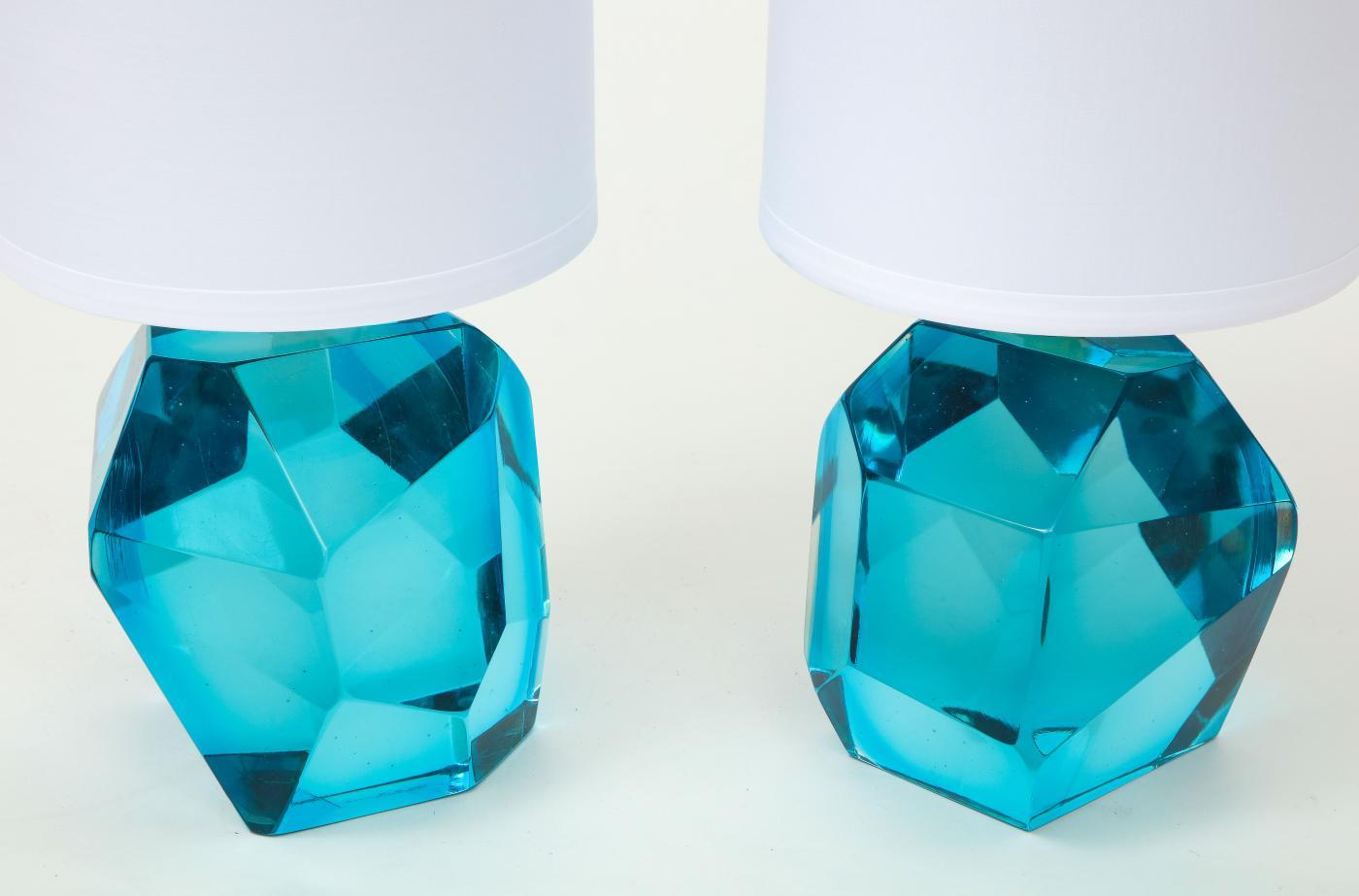 Hand-Crafted Pair of Diamond Faceted Aquamarine Blue Topaz Murano Glass Lamps, Italy For Sale