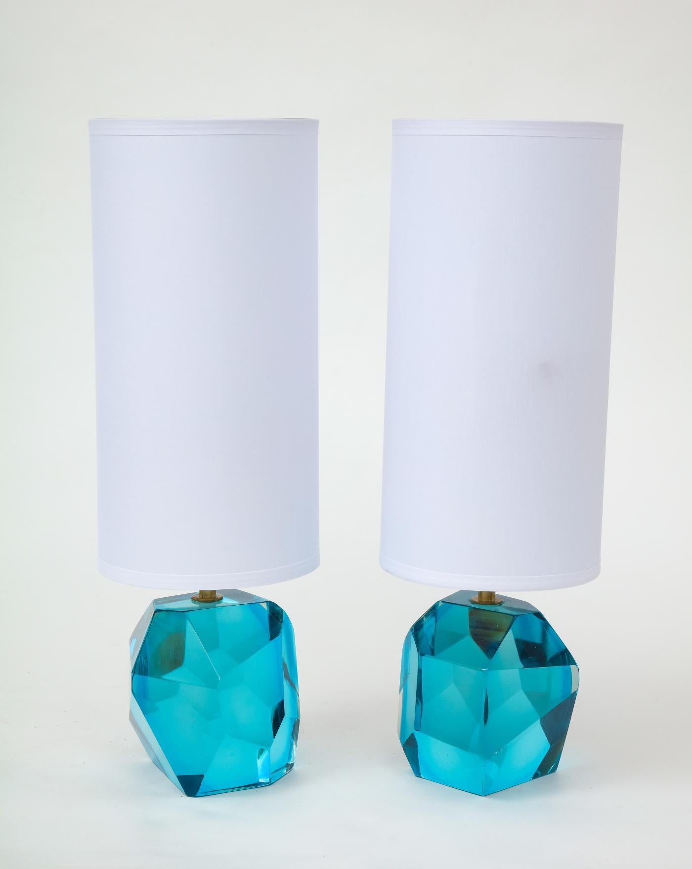 Pair of Diamond Faceted Aquamarine Blue Topaz Murano Glass Lamps, Italy In New Condition For Sale In New York, NY