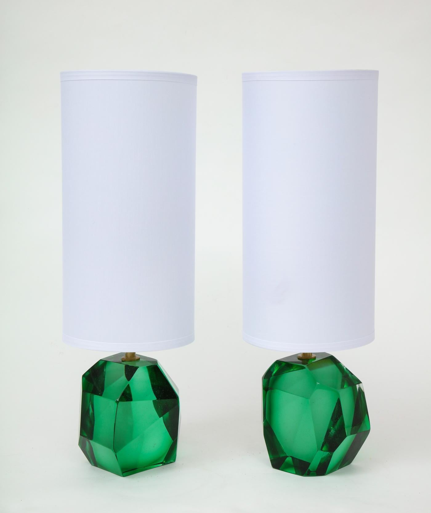 Pair of Faceted Emerald Green Solid Murano Glass Lamps, Signed, Italy In New Condition For Sale In New York, NY