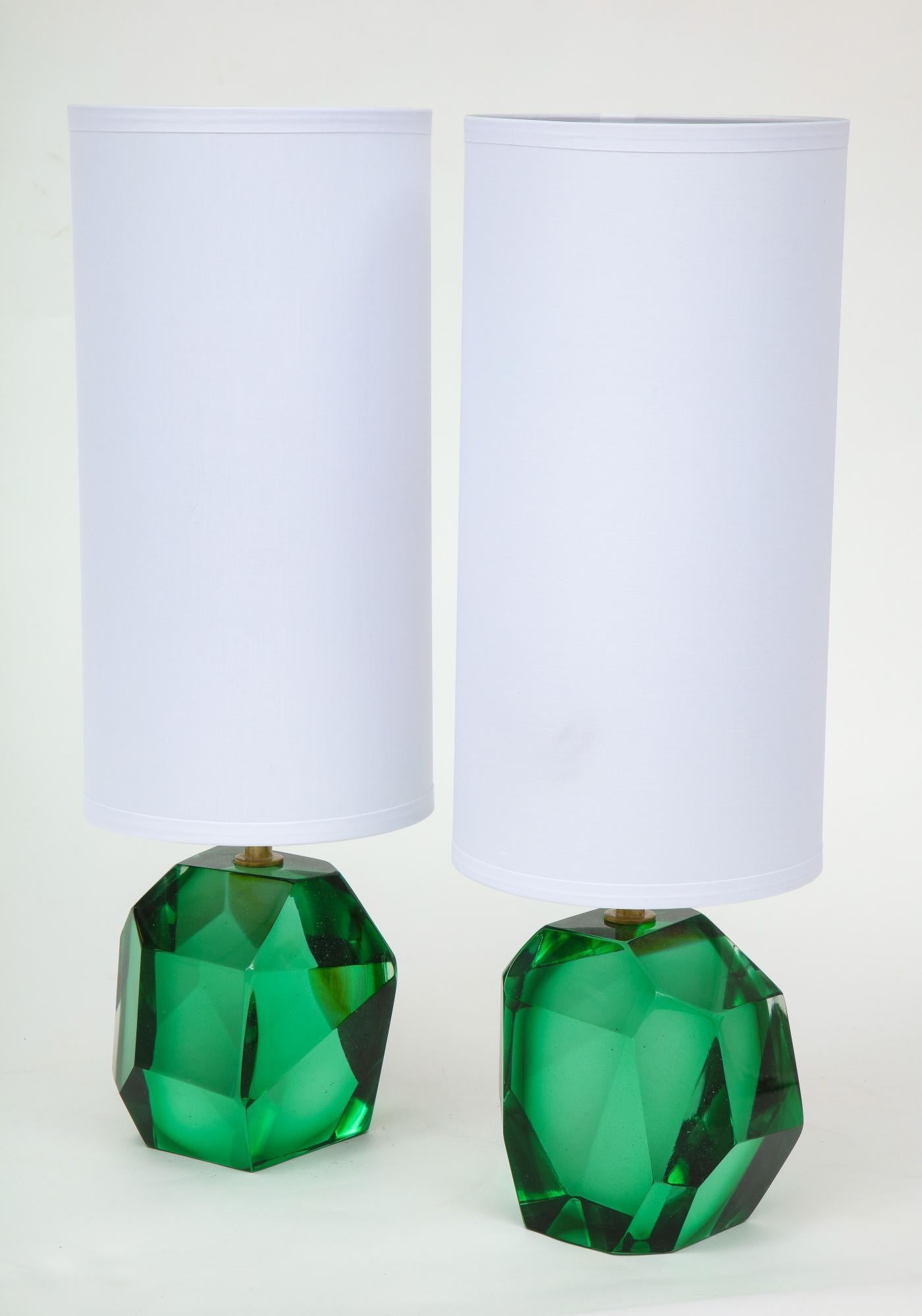 Pair of Faceted Emerald Green Solid Murano Glass Lamps, Signed, Italy For Sale 1