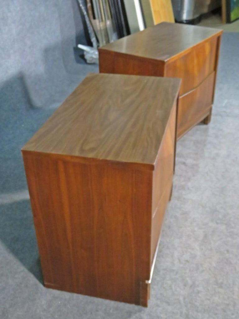 20th Century Pair of Diamond Front Night Stands in the Style of Johnson Carper For Sale