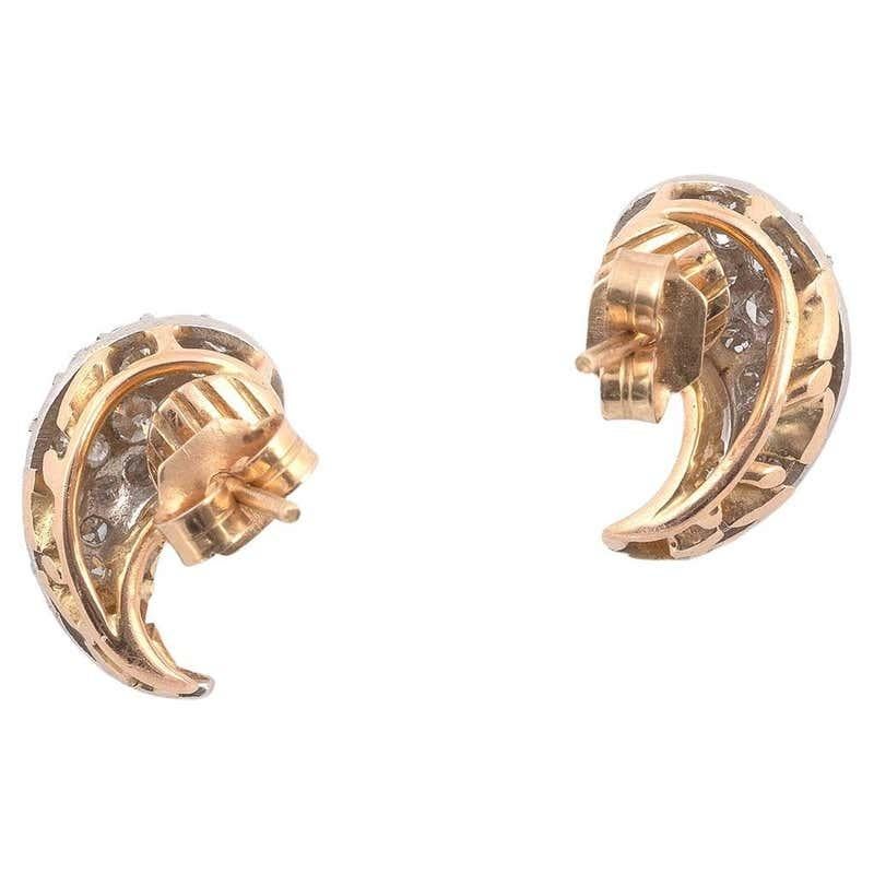 Pair of Diamond Retro Earstuds In Excellent Condition In Firenze, IT