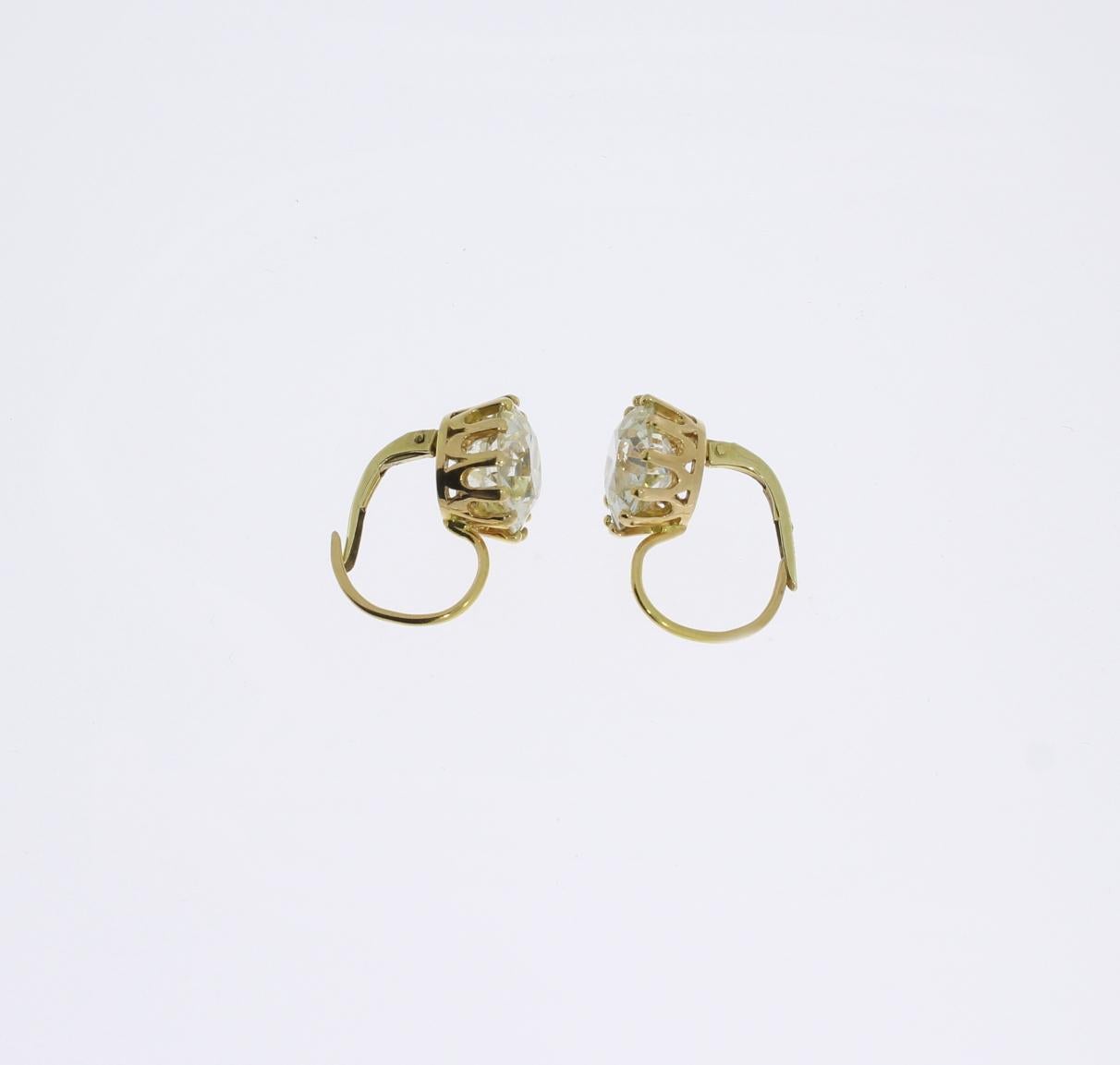 Edwardian Pair of Diamond Stud Earrings in 18 Karat Yellow Gold