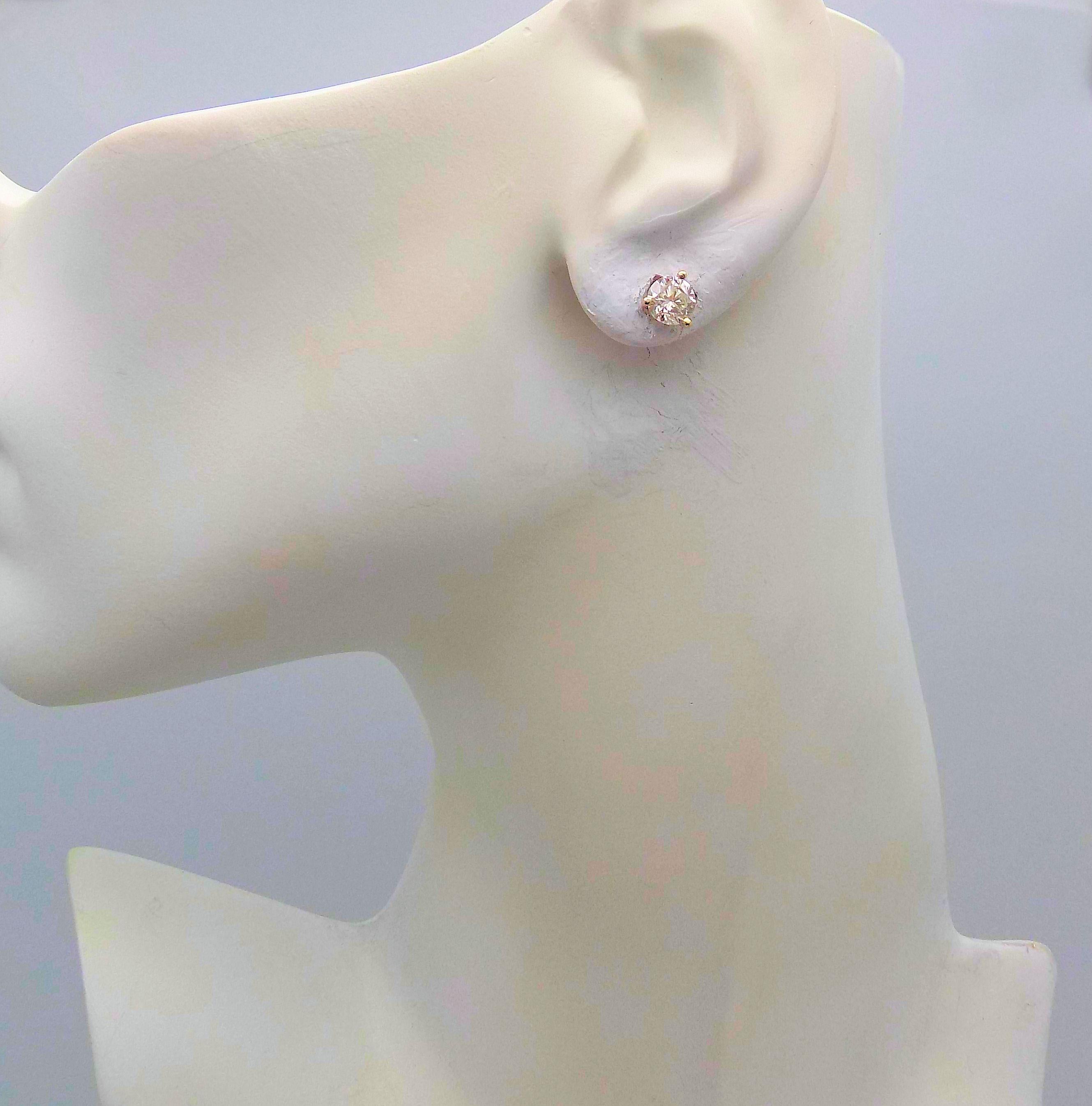 Round Cut Pair of Diamond Stud Earrings in Martini Setting