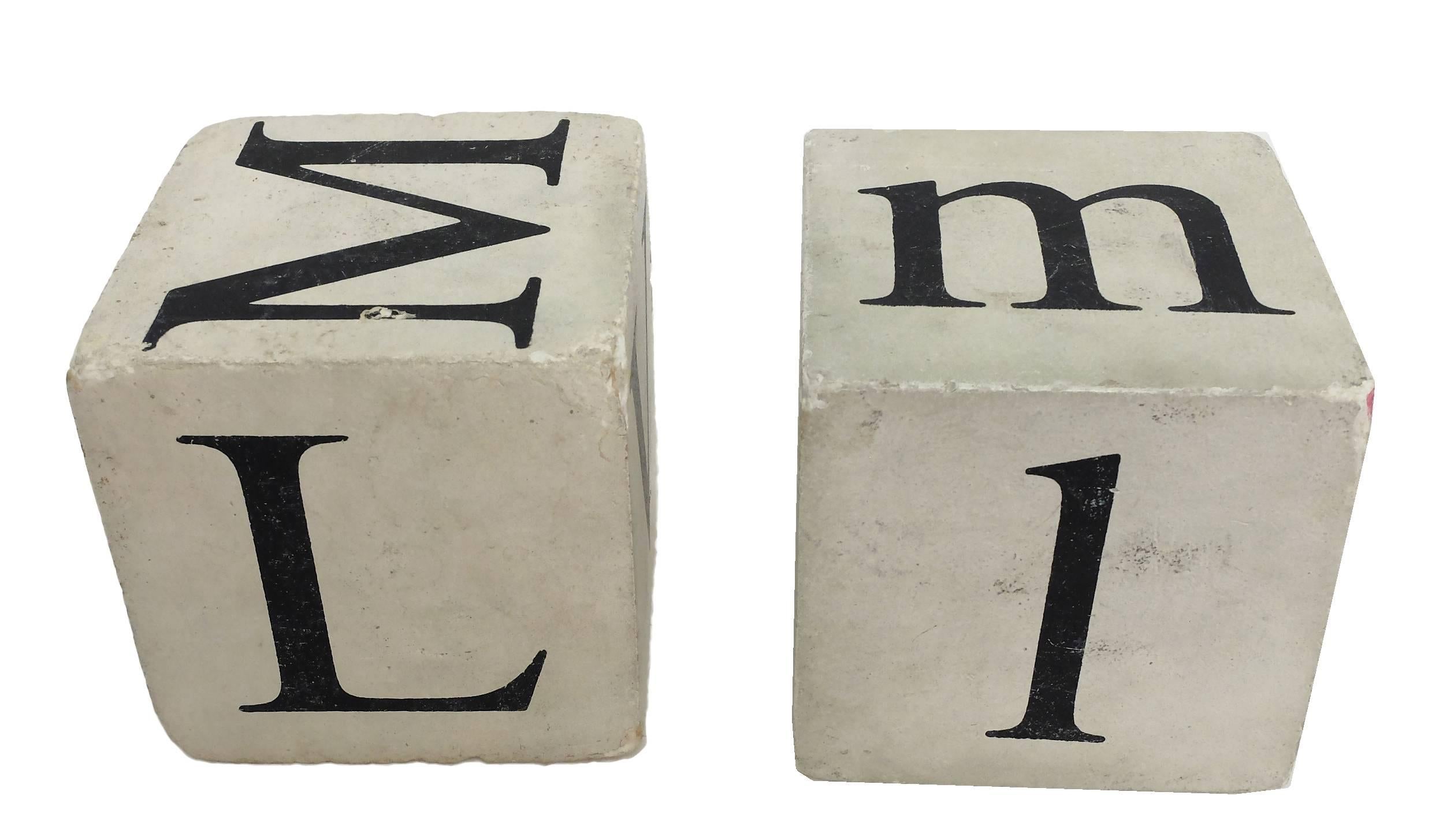 Pair of Dice with Letters, USA, circa 1900 In Excellent Condition In Milan, IT