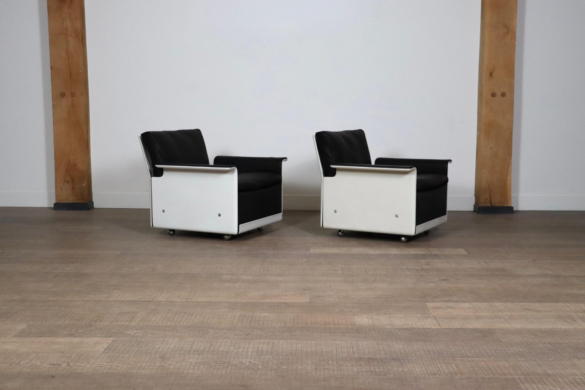 Paar Dieter Rams Modell 620 Sessel aus schwarzem Leder für Vitsoe, 1980er Jahre 1
