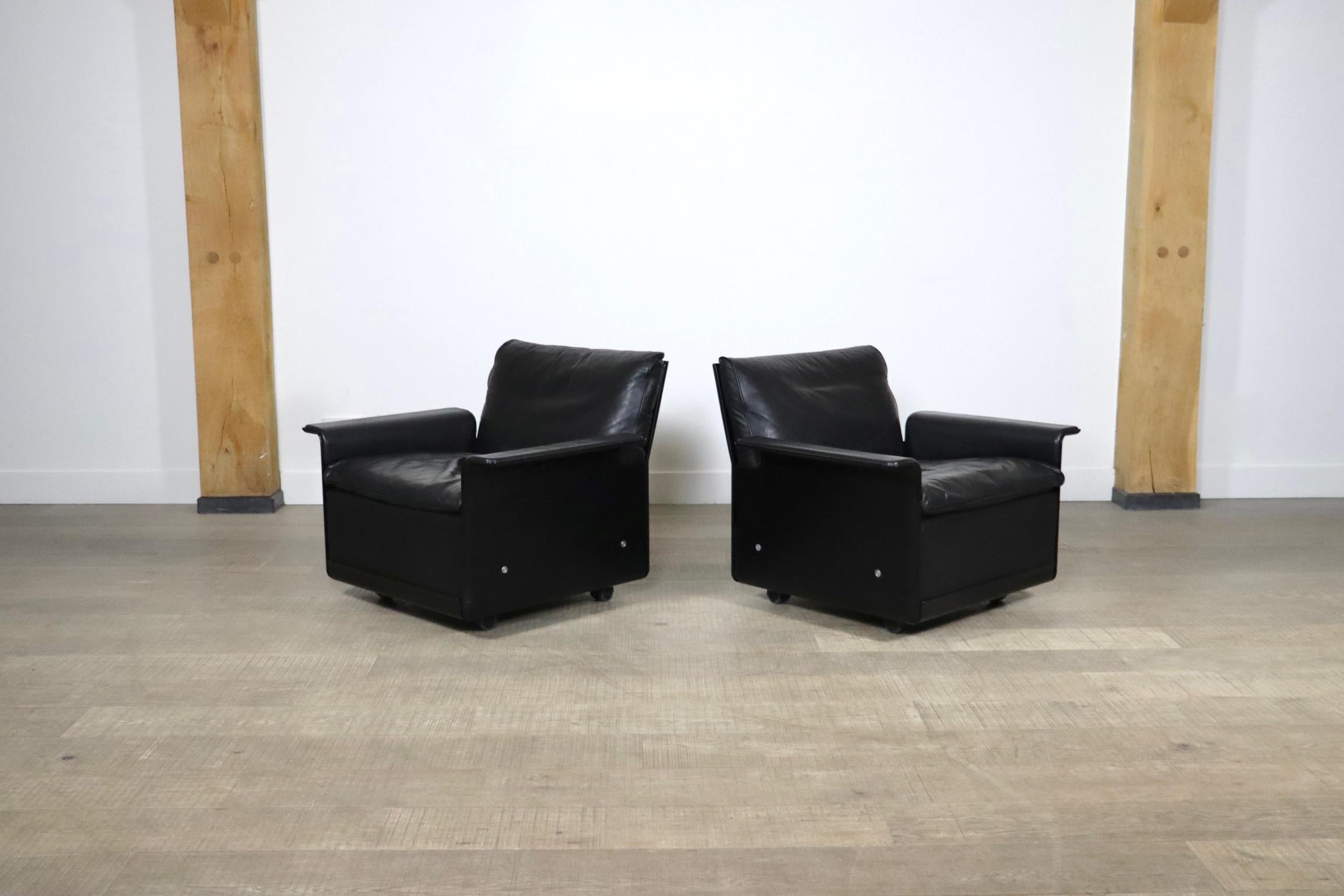 Pair Of Dieter Rams Model 620 Lounge Chairs In Black Leather For Vitsoe, 1980s 1