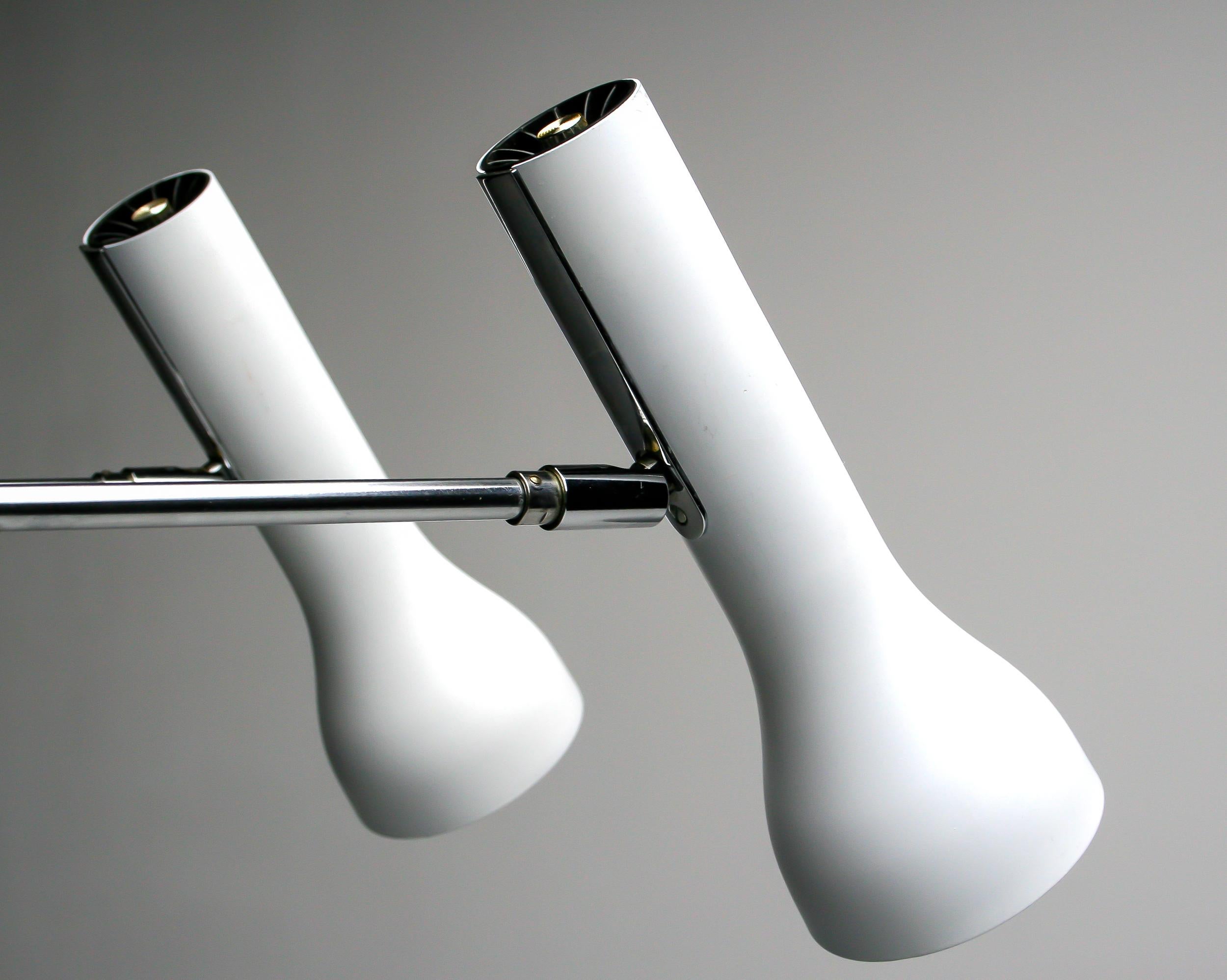 Enameled Pair of Dieter Waeckerlin Clamp Spotlights, 1960s Swiss Modernist Design For Sale