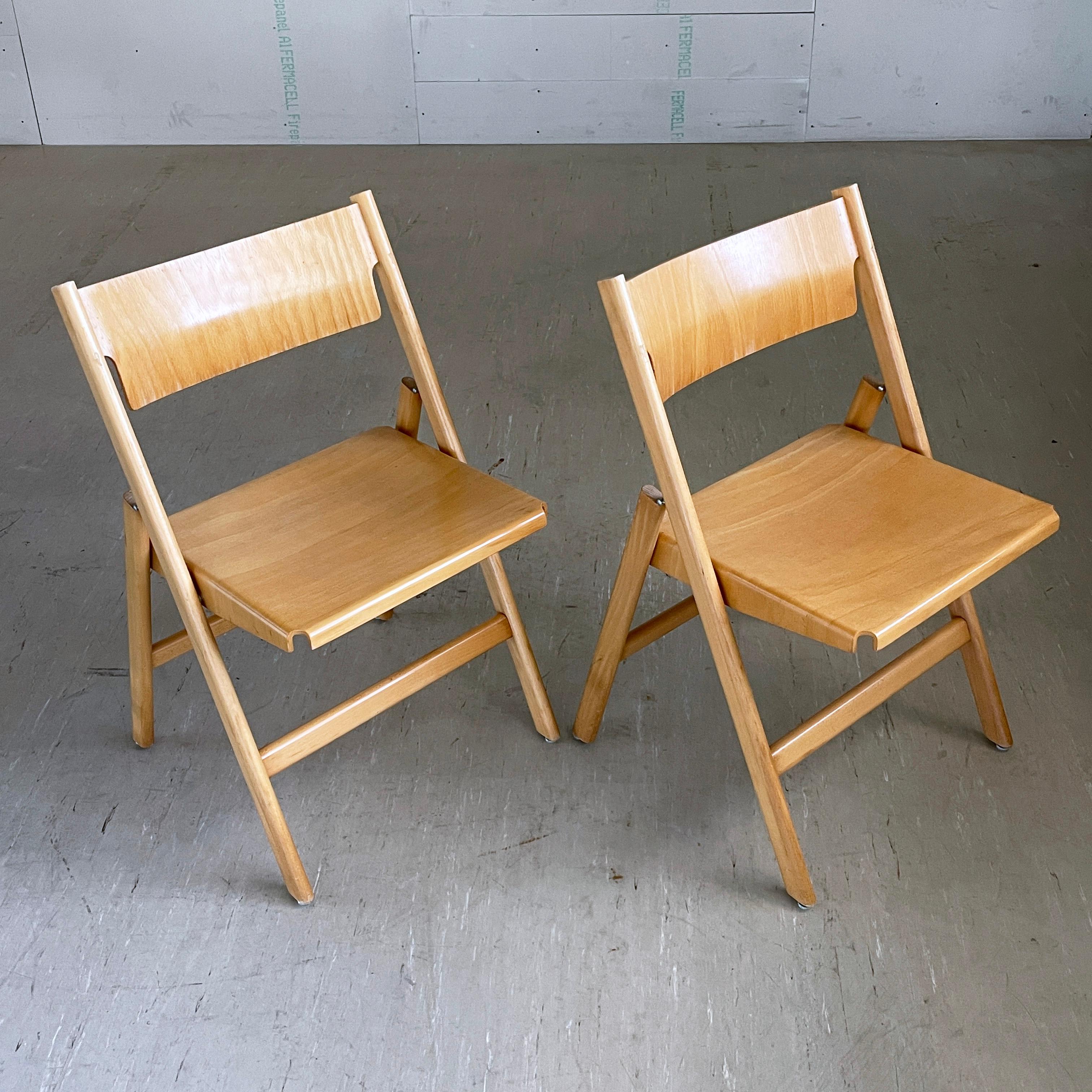 Pair of Dietiker & Co. Model 1901 FS Folding Chairs by Hans Eichenberger, 1966 For Sale 9