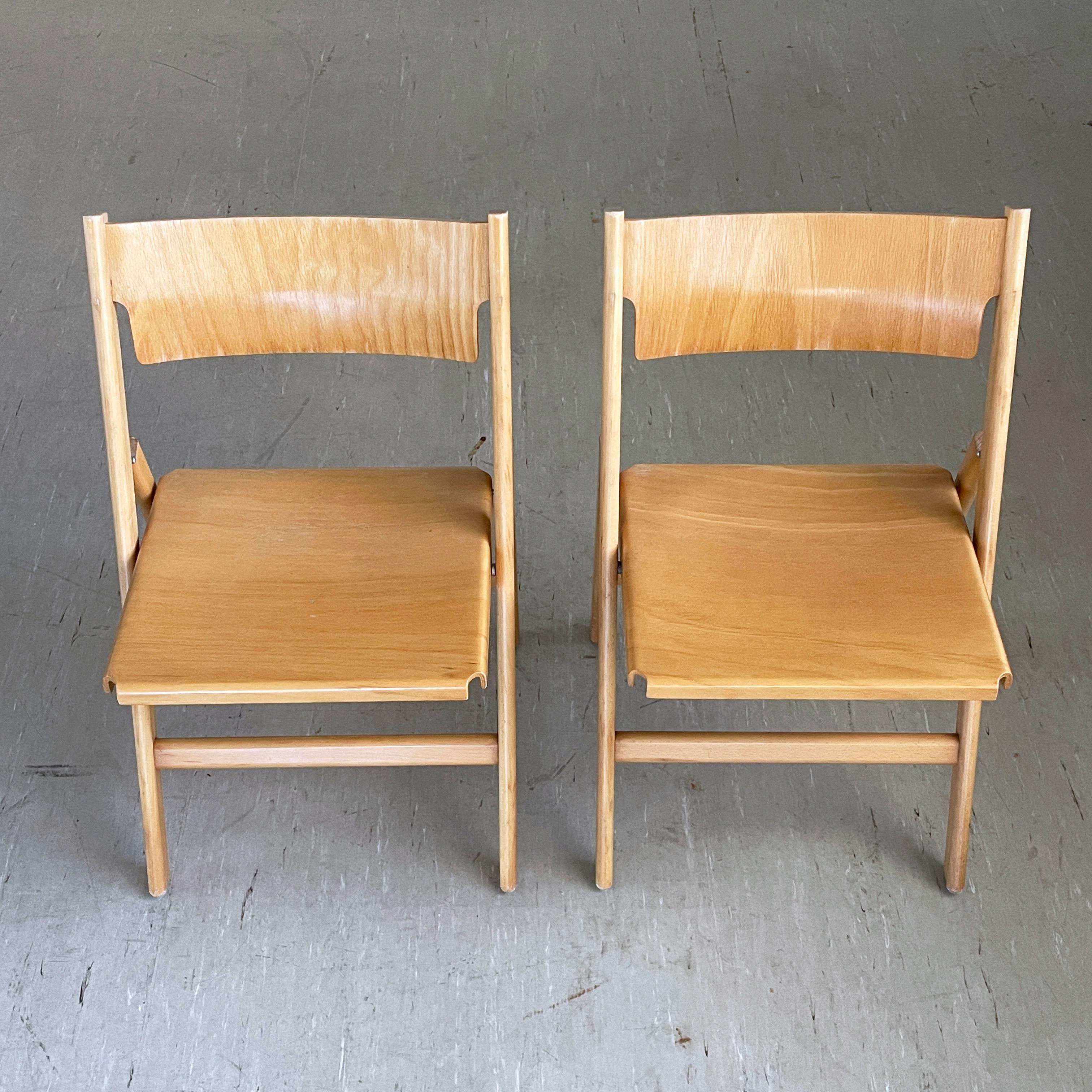 Pair of Dietiker & Co. Model 1901 FS Folding Chairs by Hans Eichenberger, 1966 For Sale 2