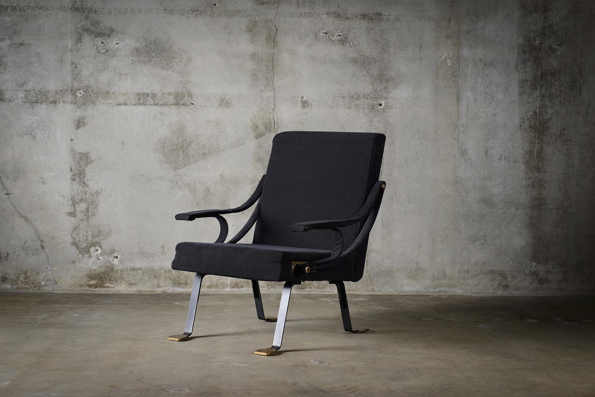 Espagnol Paire de chaises Digamma de Santa & Cole en vente