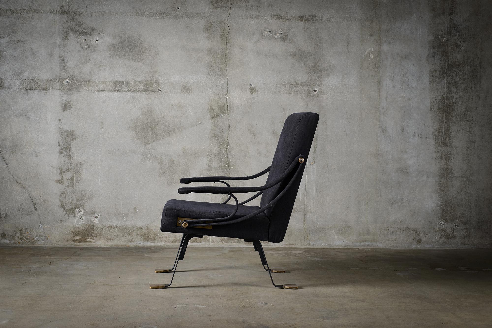XXIe siècle et contemporain Paire de chaises Digamma de Santa & Cole en vente