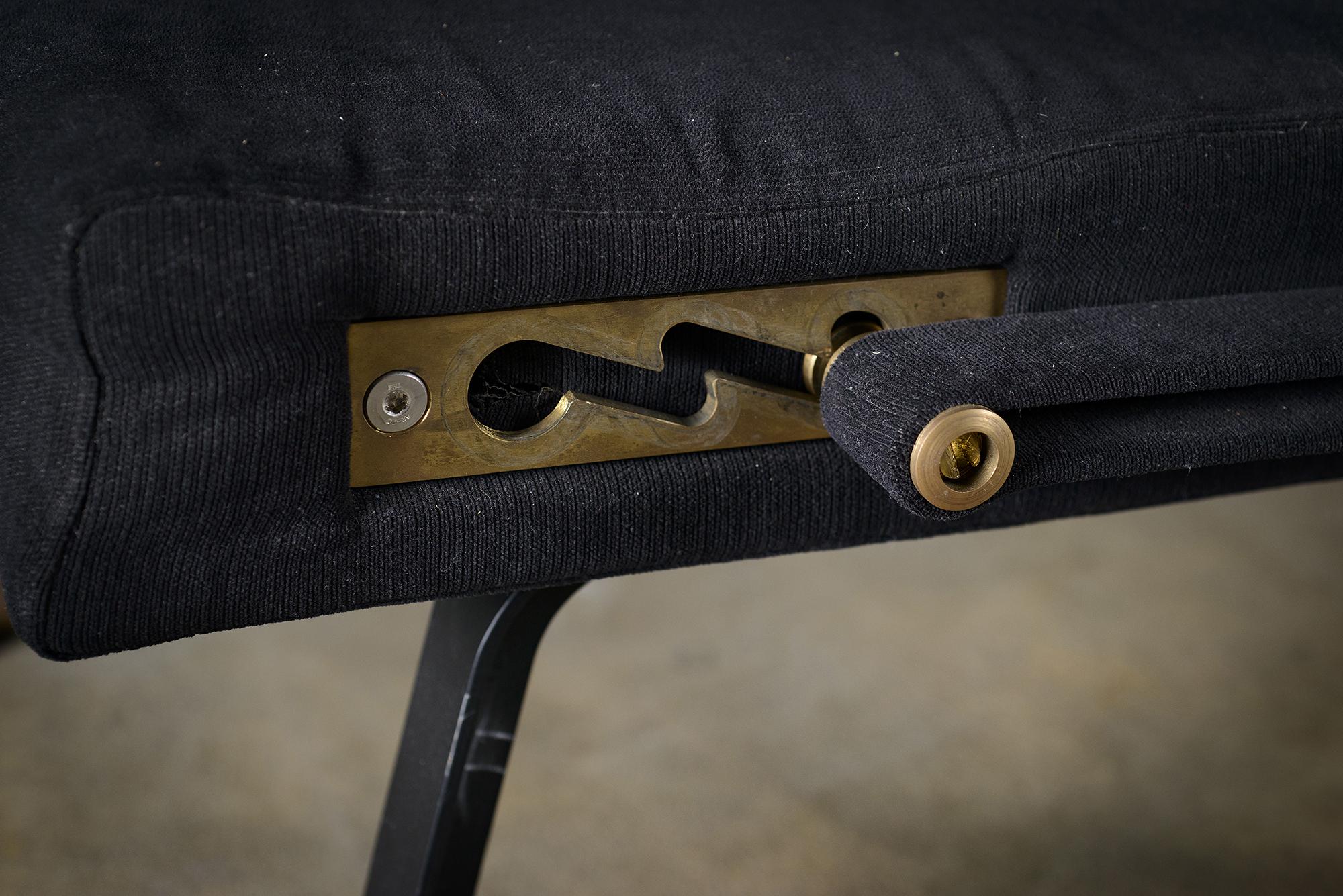 Paire de chaises Digamma de Santa & Cole en vente 2