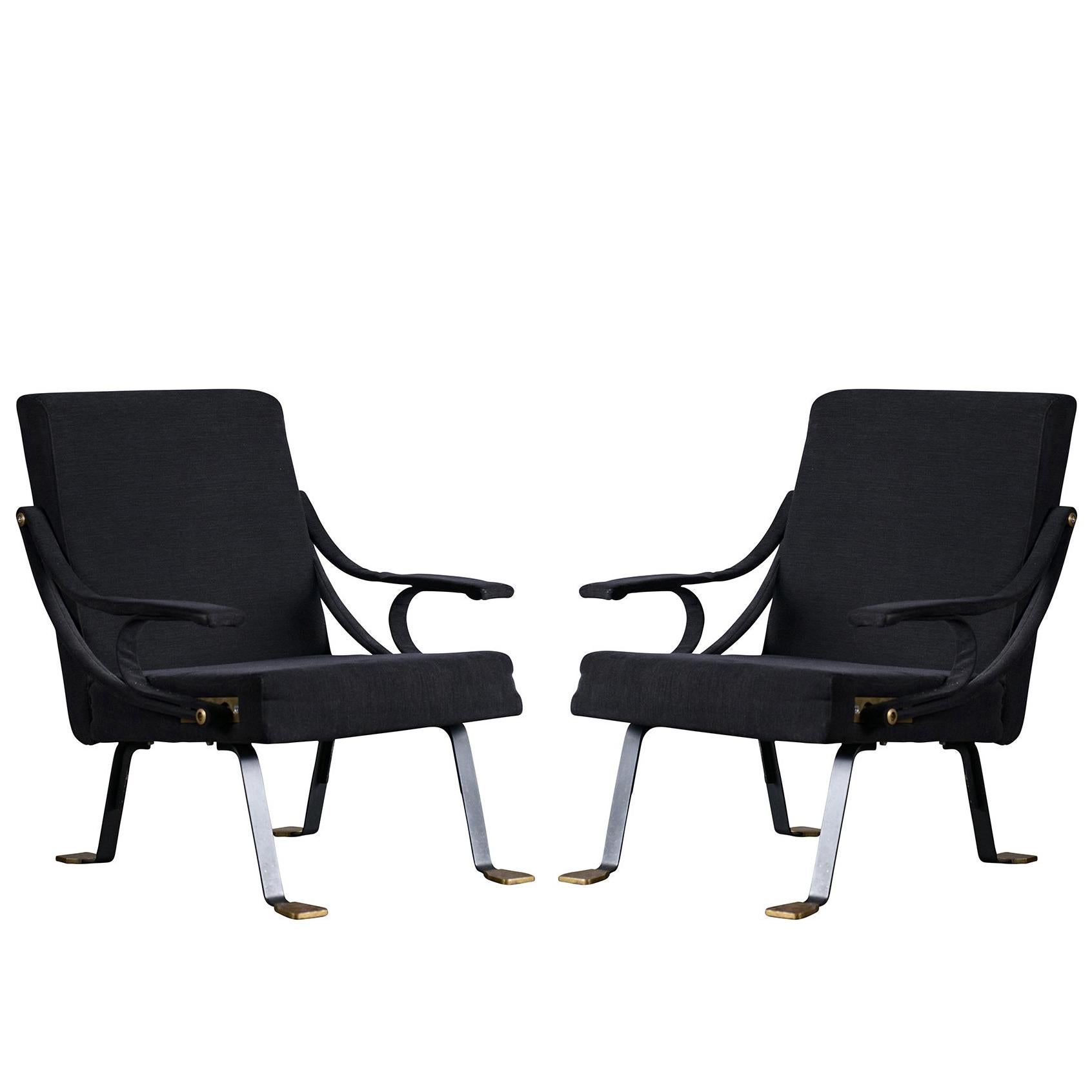 Pair of 'Digamma' Chairs by Santa & Cole