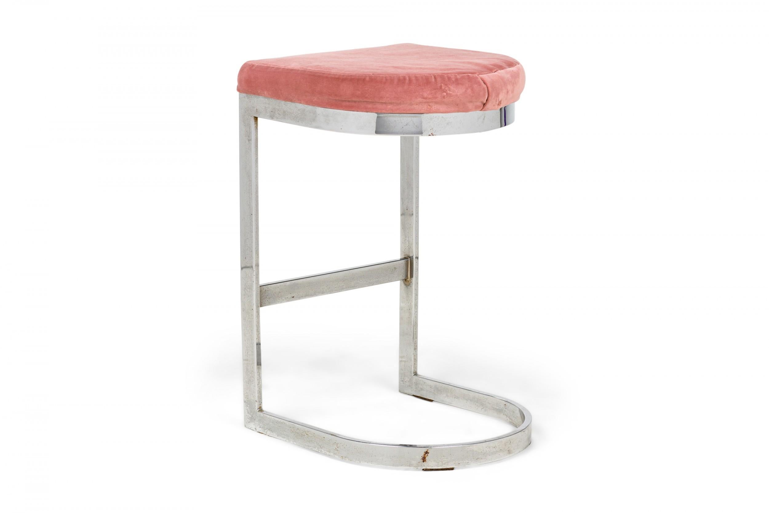 Freitragende Dillingham-Hocker „Horseshoe“ aus Rosen Velour, Dillingham, Paar (Moderne der Mitte des Jahrhunderts) im Angebot