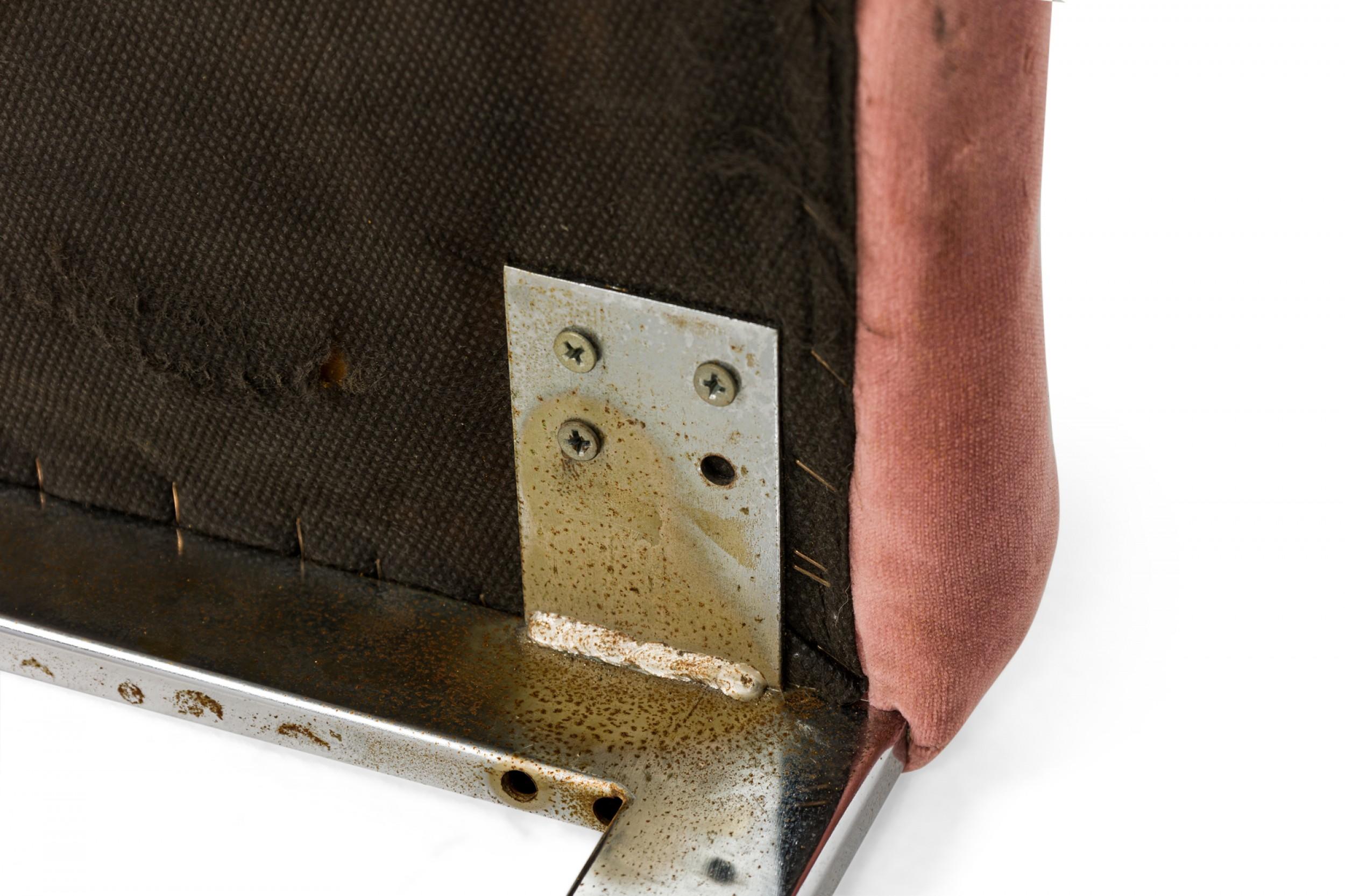 Freitragende Dillingham-Hocker „Horseshoe“ aus Rosen Velour, Dillingham, Paar (Handgefertigt) im Angebot