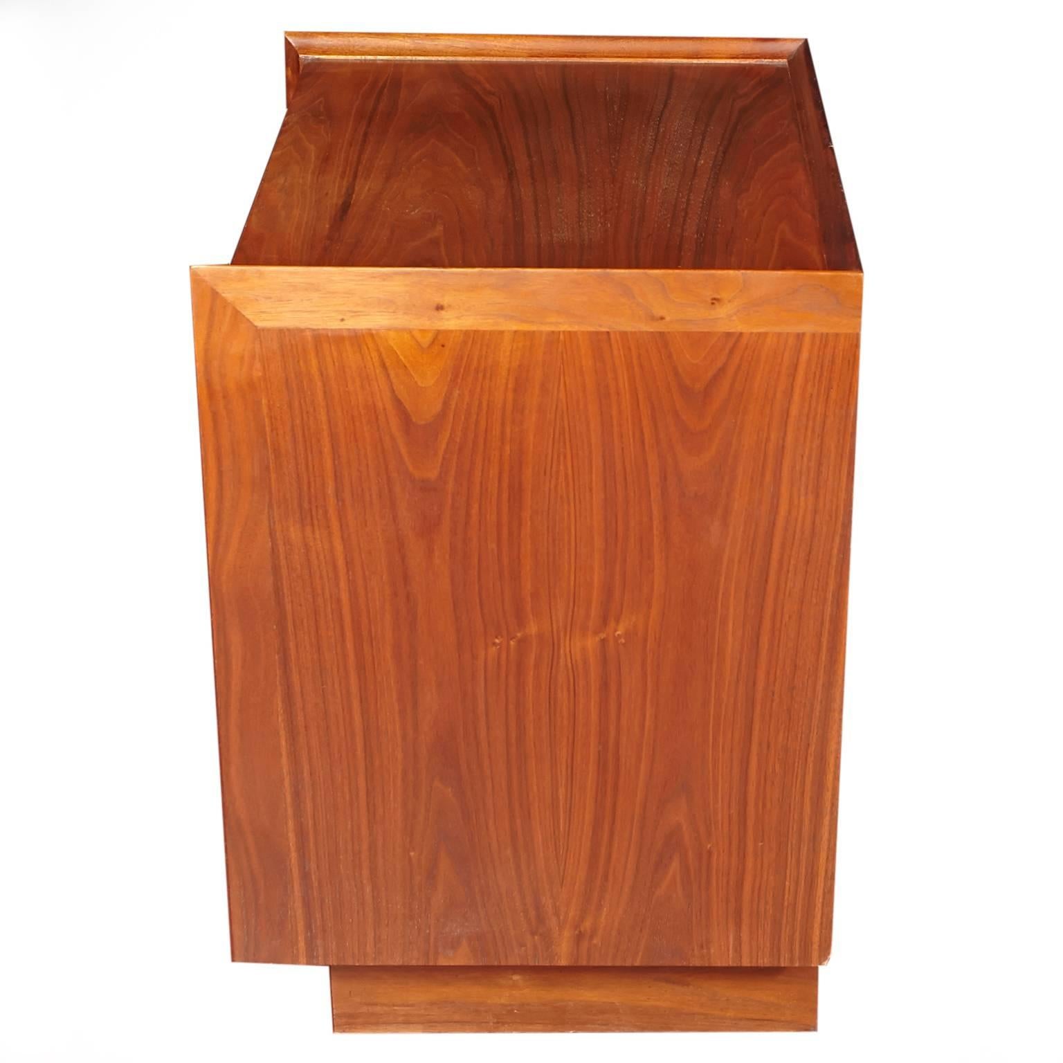 dillingham nightstand