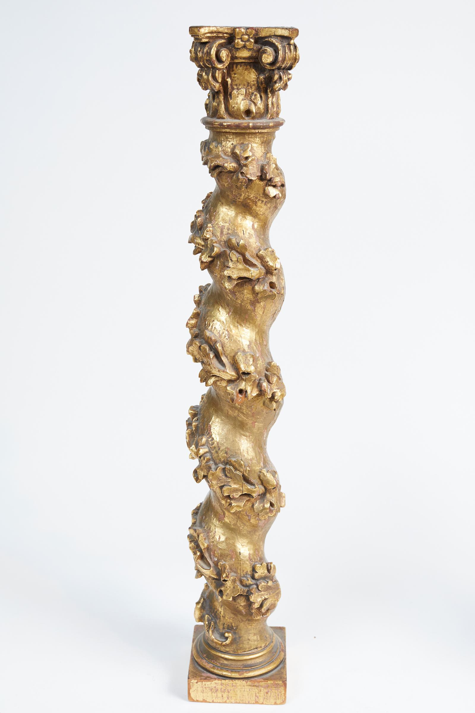Early 20th Century Pair of Diminutive Italian Gilt and Carved Wood Baroque Columns For Sale