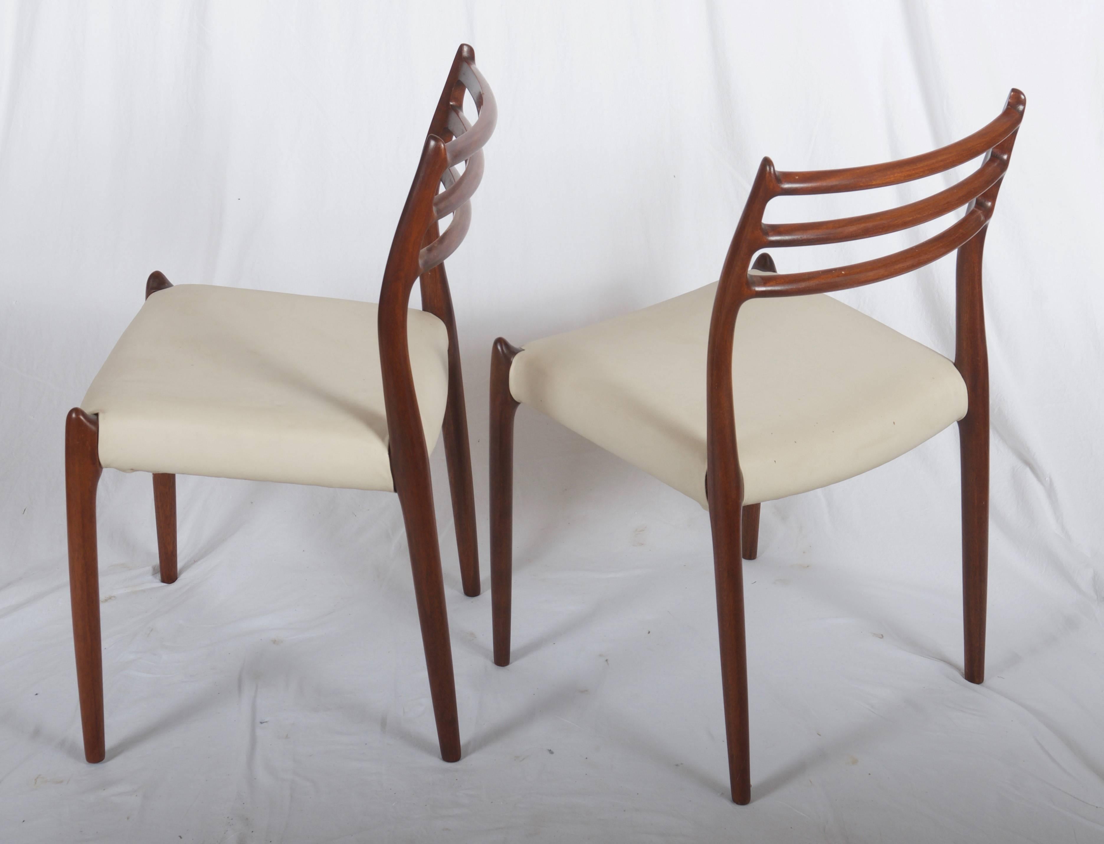 Pair of Dining Chairs by Niels Otto Møller Model 78 In Excellent Condition In Vienna, AT