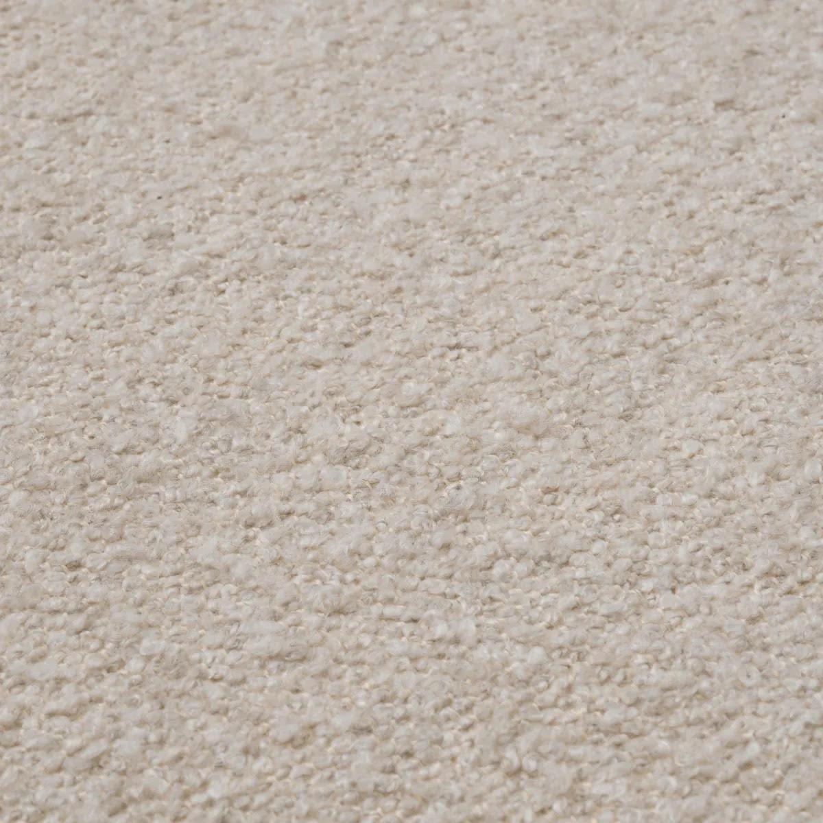 Coppia di sedie da pranzo, Bouclé bianco gesso, gambe nere. in vendita 3