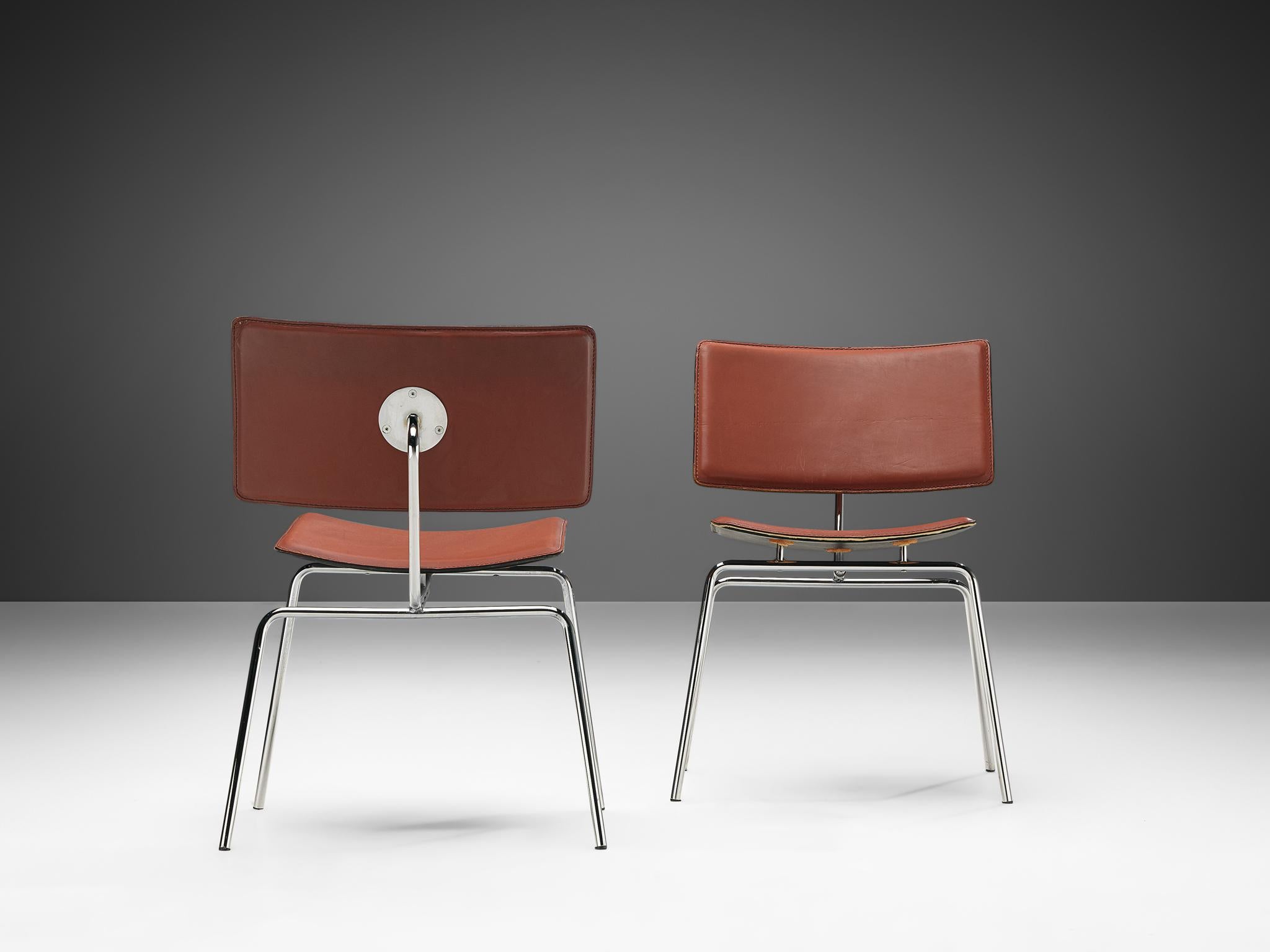 Mid-Century Modern Pair of Side Chairs in Chrome and Leather For Sale