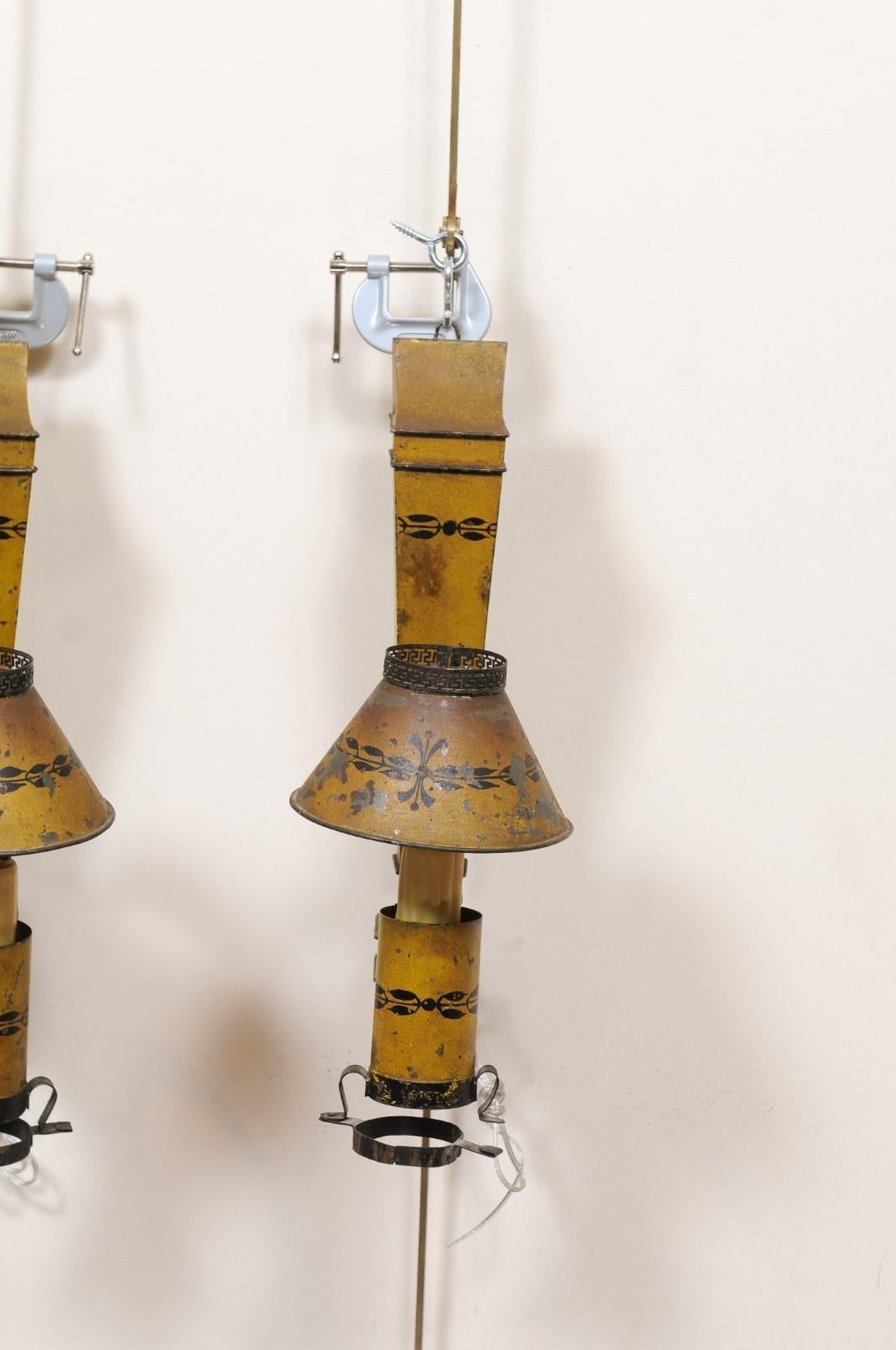 Metal Pair of Directoire Period Yellow & Black Painted Tole Scones, France ca. 1800 For Sale