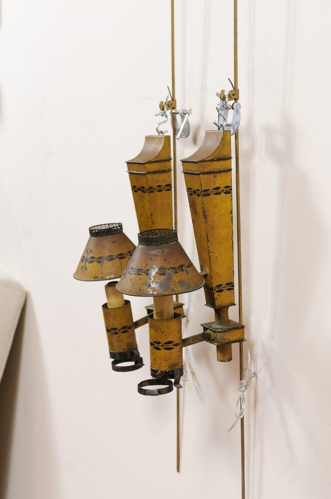 Pair of Directoire Period Yellow & Black Painted Tole Scones, France ca. 1800 For Sale 2