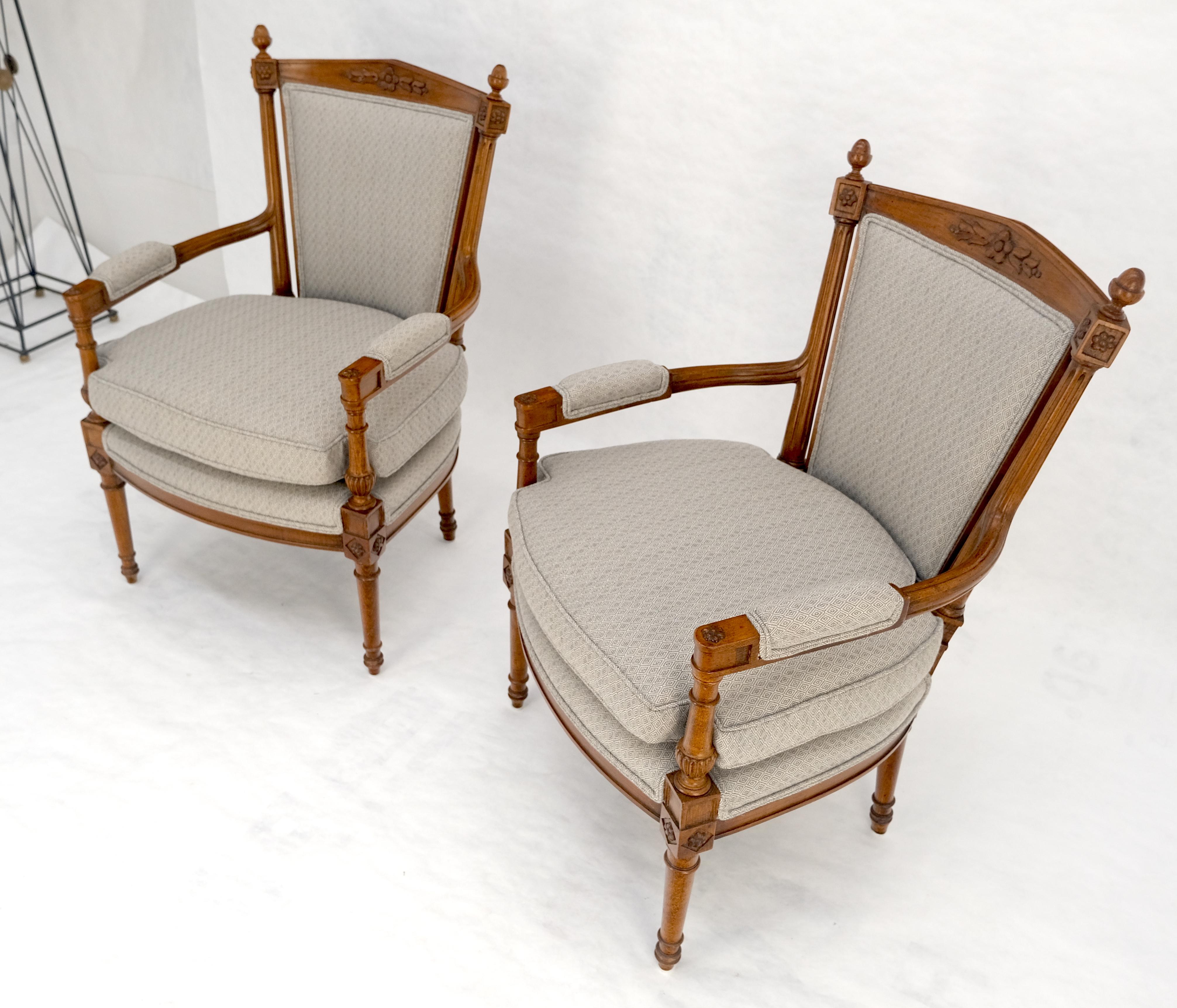 Paire de chaises longues à accoudoirs en cerisier massif, style Directoire, avec épis de faîtage MINT ! en vente 1