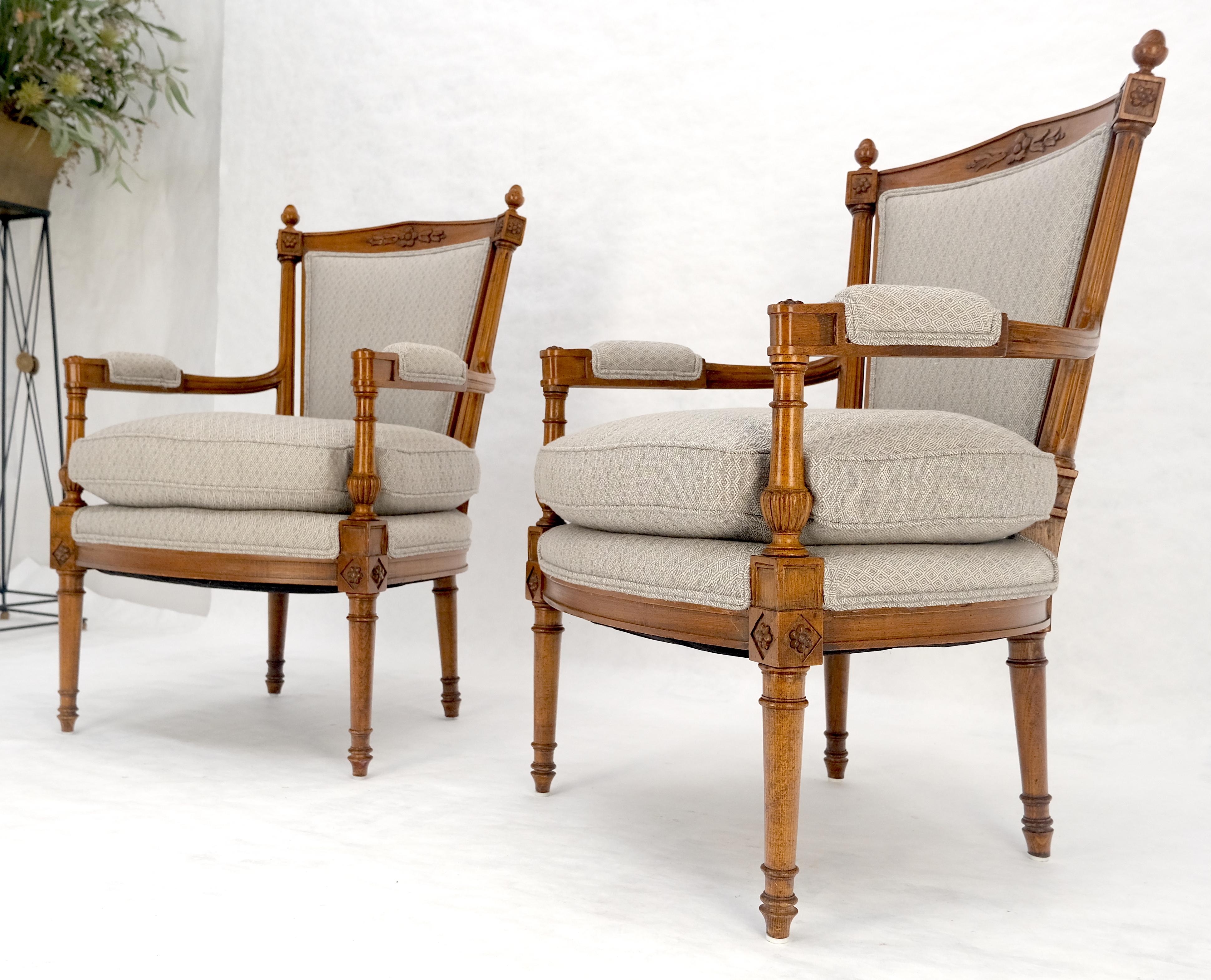 Paire de chaises longues à accoudoirs en cerisier massif, style Directoire, avec épis de faîtage MINT ! en vente 2