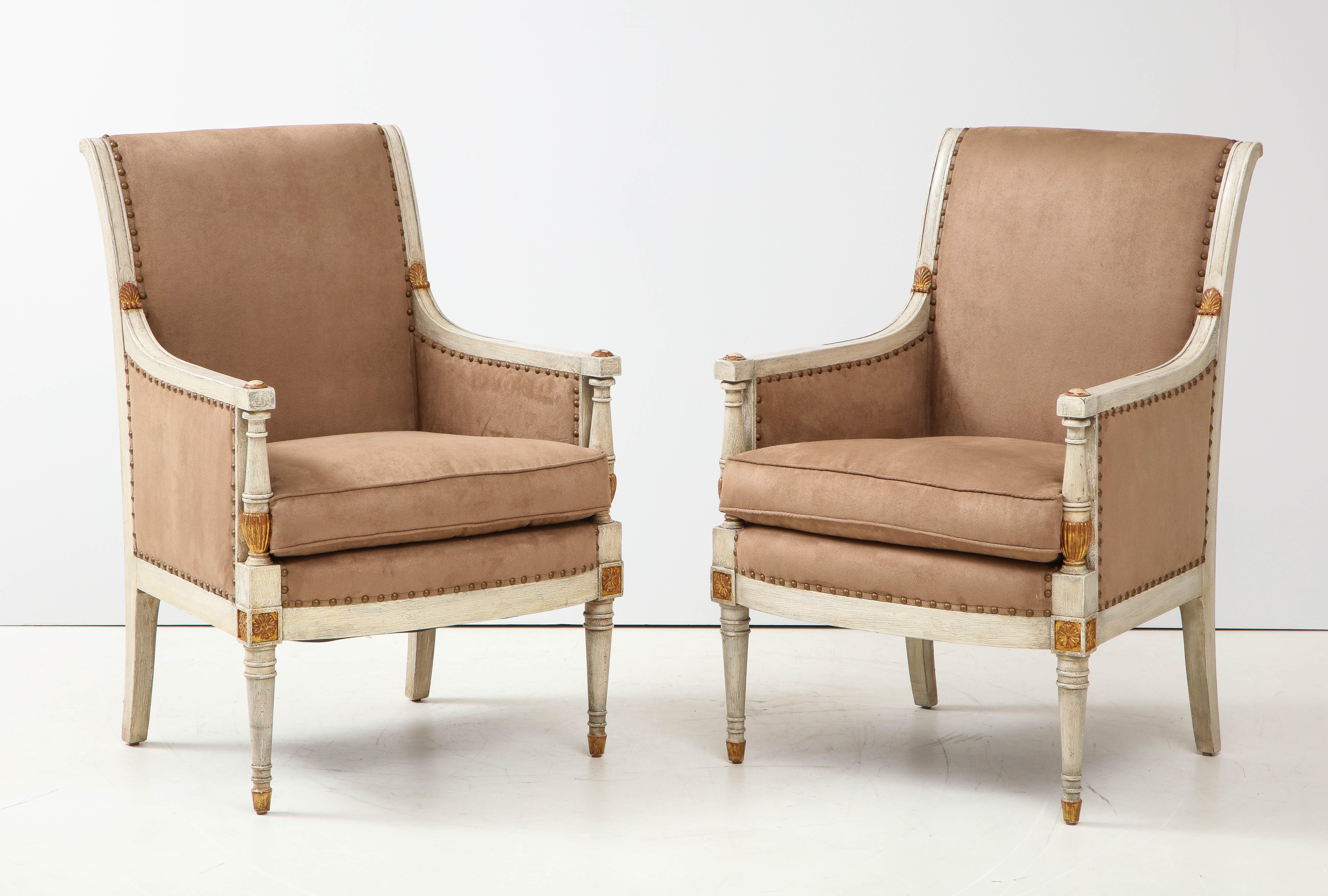Pair of Directoire Style Bergère Chairs In Good Condition In New York, NY