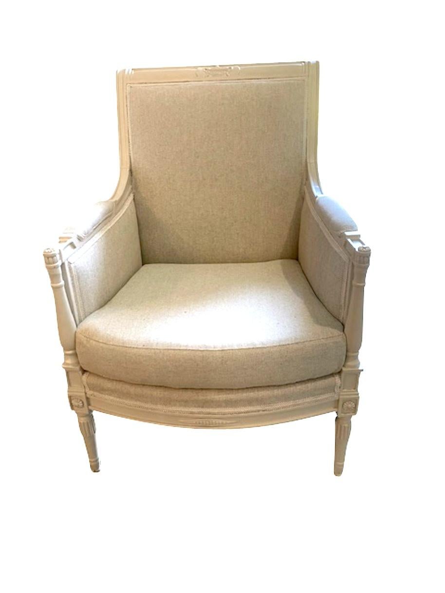 Fatto a mano Coppia di poltrone bergere in stile Direttorio Luigi XVI in lino Nature in vendita