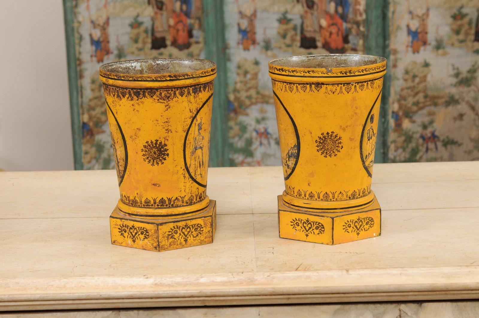 Pair of Directoire Yellow Painted Tole Cachepots, France ca. 1800 For Sale 1