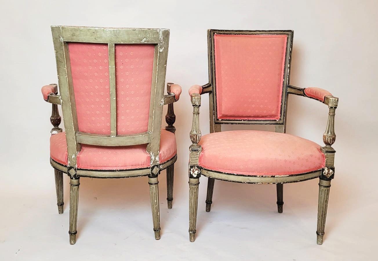 
Paire de fauteuils directoriaux - Patina In Green Tones
