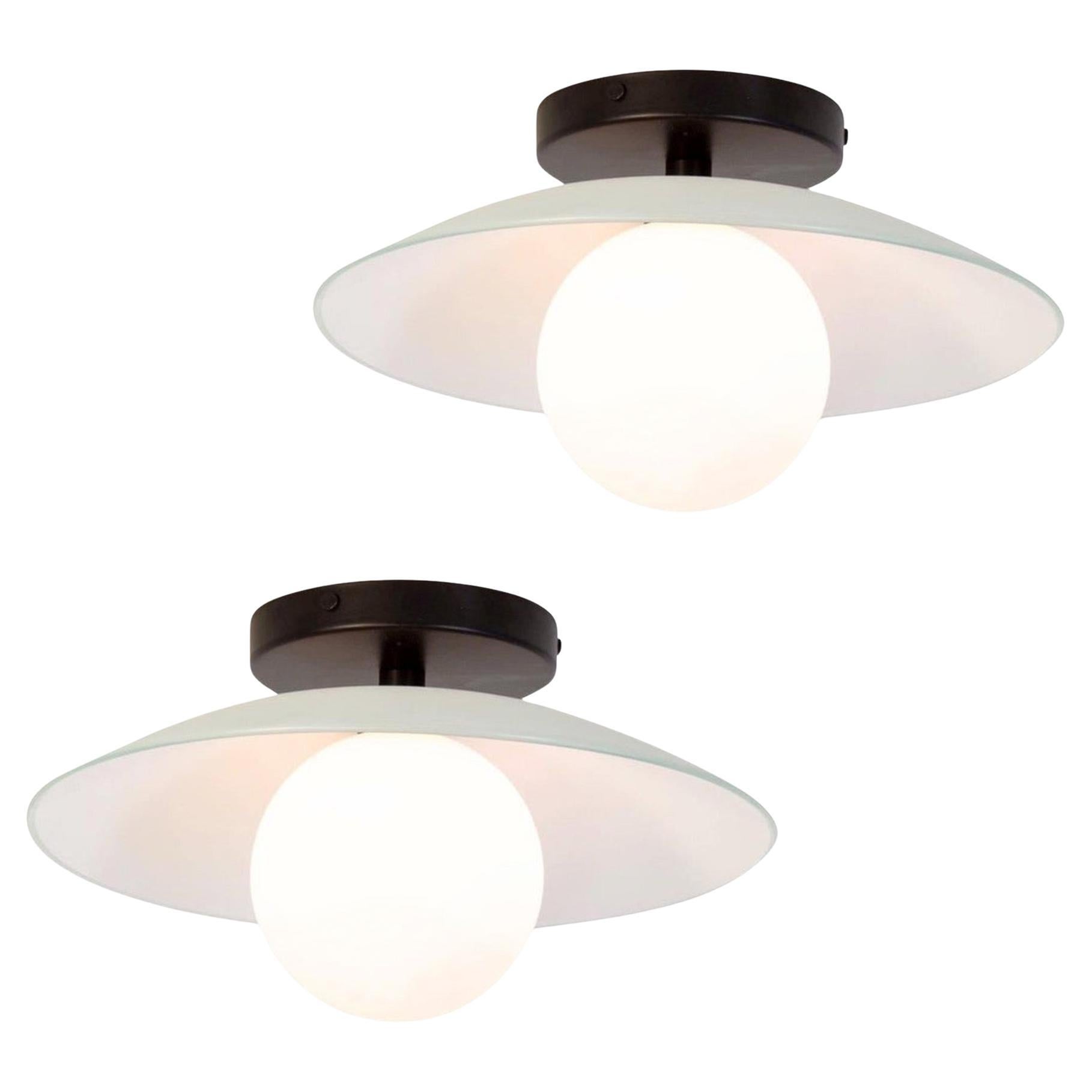 Ein Paar Schalen-Einbaubeleuchtung, von Research. Beleuchtung, schwarz, 5in-Glas, auf Bestellung gefertigt