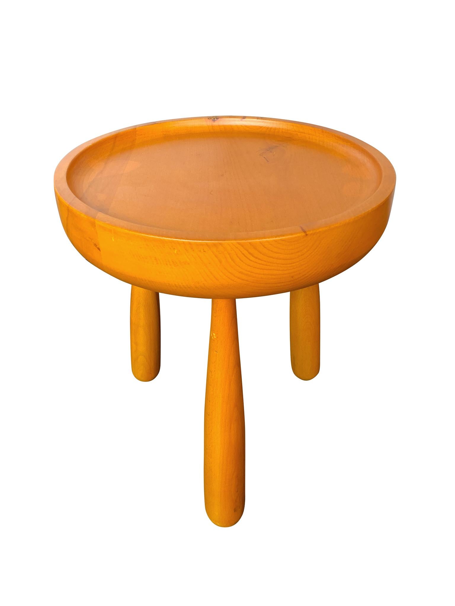 Pair of Dish-Top Stool Side Tables in the Style of Sergio Rodrigues In Good Condition In New York, NY