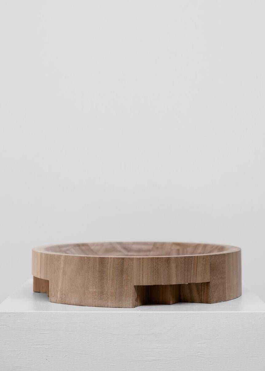 Pair of disk trays - African walnut - Signed by Arno Declercq
Made in African walnut, sanded and finished with varnish
Merasures: Large 43 cm wide x 43 cm long x 9 cm high / 17” wide x 17” long x 3,5” high
Small 27 cm wide x 27 cm long x 9 cm